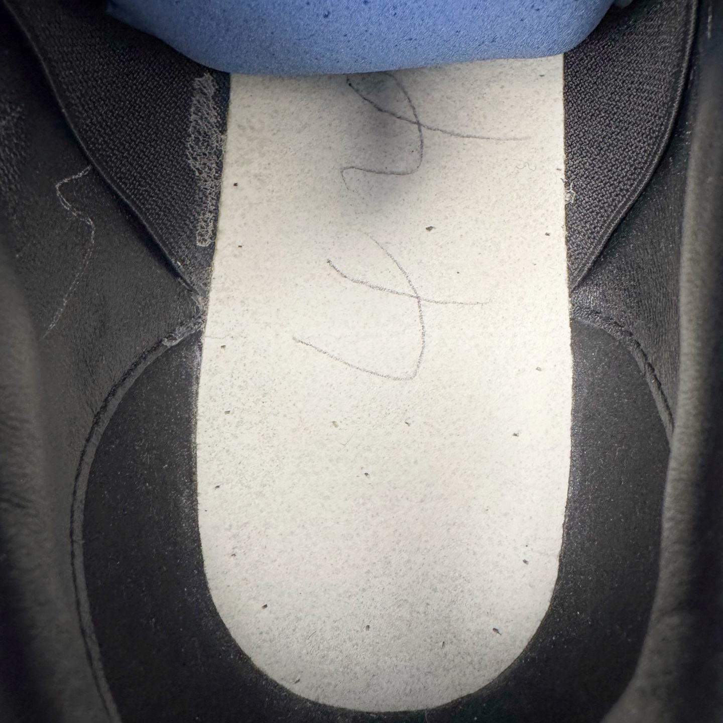 图片[20]-＃GD广顶 Moncler Trailgrip Gore-Tex 蒙口越野旅行系列低帮厚底轻量户外登山运动鞋 盟可睐MONCLER TRAILGRIP 鞋履新季系列 前卫设计碰撞实用科技 轻盈面料无惧炎热夏季 Trailgrip运动鞋作为盟可睐Moncler的秋冬新作横空出世 融蕴品牌山地基因 运用科技前沿技术 征服野外复杂地形 醒目的胎纹设计搭配弧形橡胶鞋头 确保经久耐穿 为山野探险与都市畅游提供高效防护 Trailgrip 2023春夏系列将在既有的实用性基础之上 推出全新配色 并采用更轻材质 尺码：36 37 38 39 40 41 42 43 44 45-选品中心