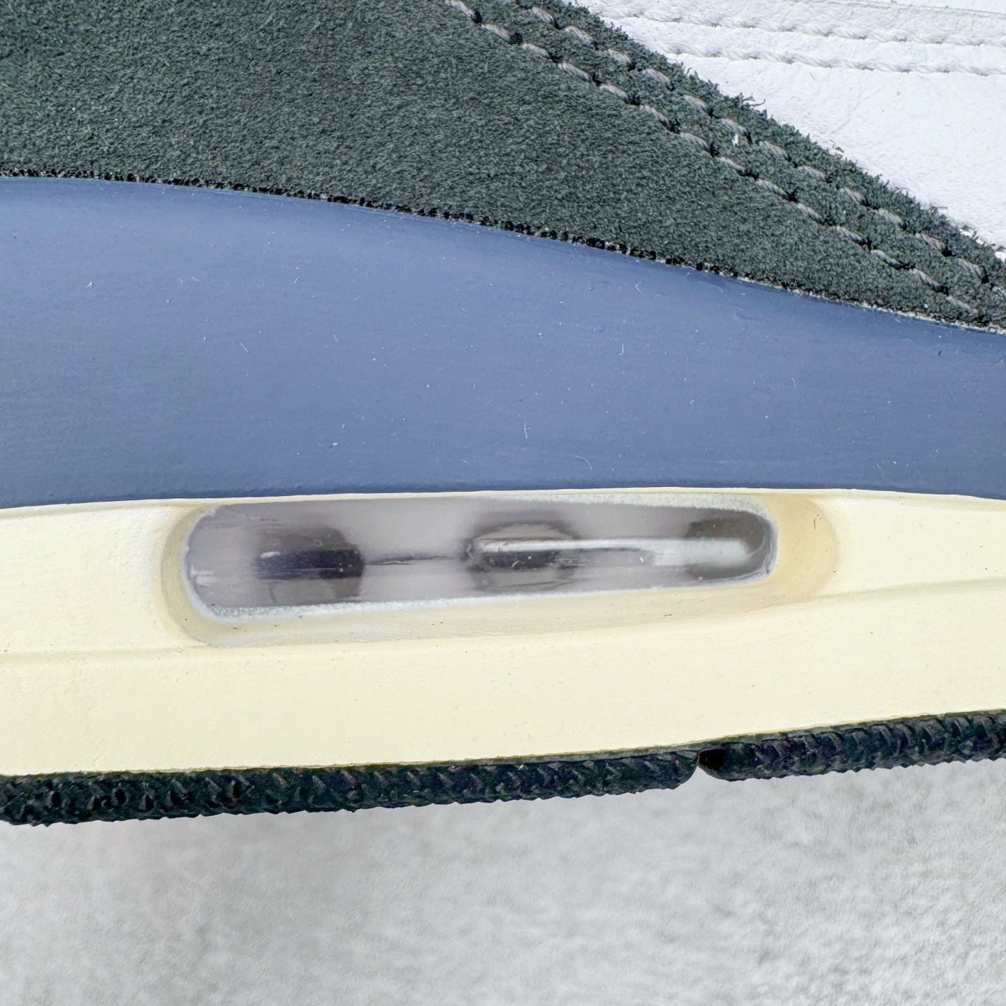 图片[19]-＃Lw纯原 A Ma Maniére x Air Jordan AJ3 Retro AMM联名白蓝 HV8571-100 圈内最强三代系列 匠心打造 开发时长超过半年 目前可过各类鉴定或无法鉴定 裸鞋随便操作 全套原纸板楦头开发 原厂大底磨具加持立体防滑纹理 原装可视Air Sole气垫 原汁原味最完美的三代版型 唯一正确鞋头趴度弧度高度鞋身腰线 原厂TPU彩虹扎染后跟饰片 正确内里反口里网布 皮料菱角分明不变形无多余毛边 广东原厂zp同批次手工大底描漆拉丝 市场唯一原厂鞋扣模具 原厂织唛标 原厂飞人电绣工艺 尾指中部跳三针 独家绑鞋带手法 印刷中底布 四线拉帮 米色美纹纸贴合固定 进口港宝加持 后跟自然饱满 全鞋荧光划线卡点 追求极致完美 每一双都是工艺品 多重QC质检 超越公司货的品控标准 实实在在的免检产品 尺码：36 36.5 37.5 38 38.5 39 40 40.5 41 42 42.5 43 44 44.5 45 45.5 46 47.5 48.5-选品中心