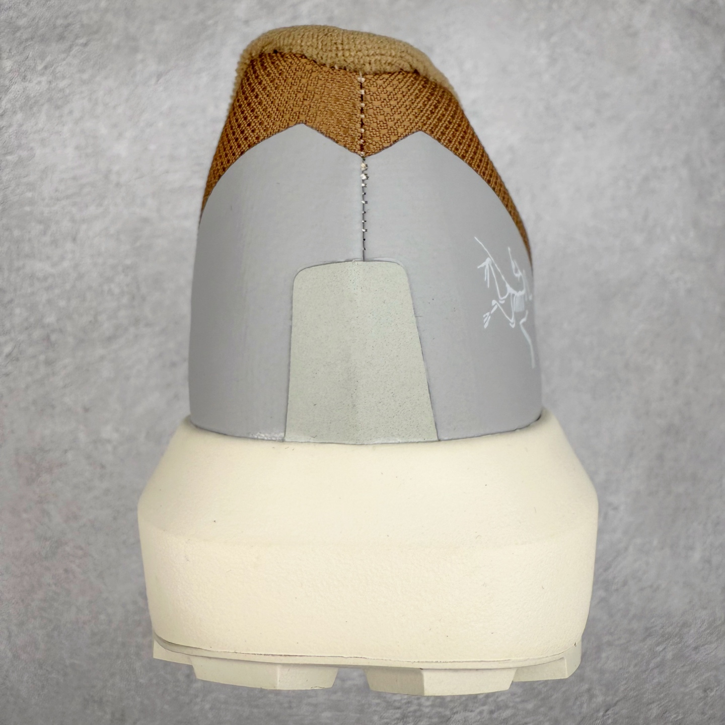 图片[8]-＃HP Arcteryx Norvan LD 4 始祖鸟舒适柔软防滑耐磨低帮越野跑步鞋 Arcteryx中文名始祖鸟 加拿大户外服饰品牌 1989年创立于加拿大温哥华 始祖鸟来自加拿大海岸山脉 植根高山的专业户外品牌 始终秉承对精湛设计和工艺孜孜以求的准则 从1989年创立至今 Arcteryx始终不断在产品设计与做工上不惜工本 以满足始祖鸟的标准 品质、设计以及精简的理念造就了其良好的性能 并能满足严苛环境下的使用需求 尺码：36 37 38 39 40 41 42 43 44-选品中心