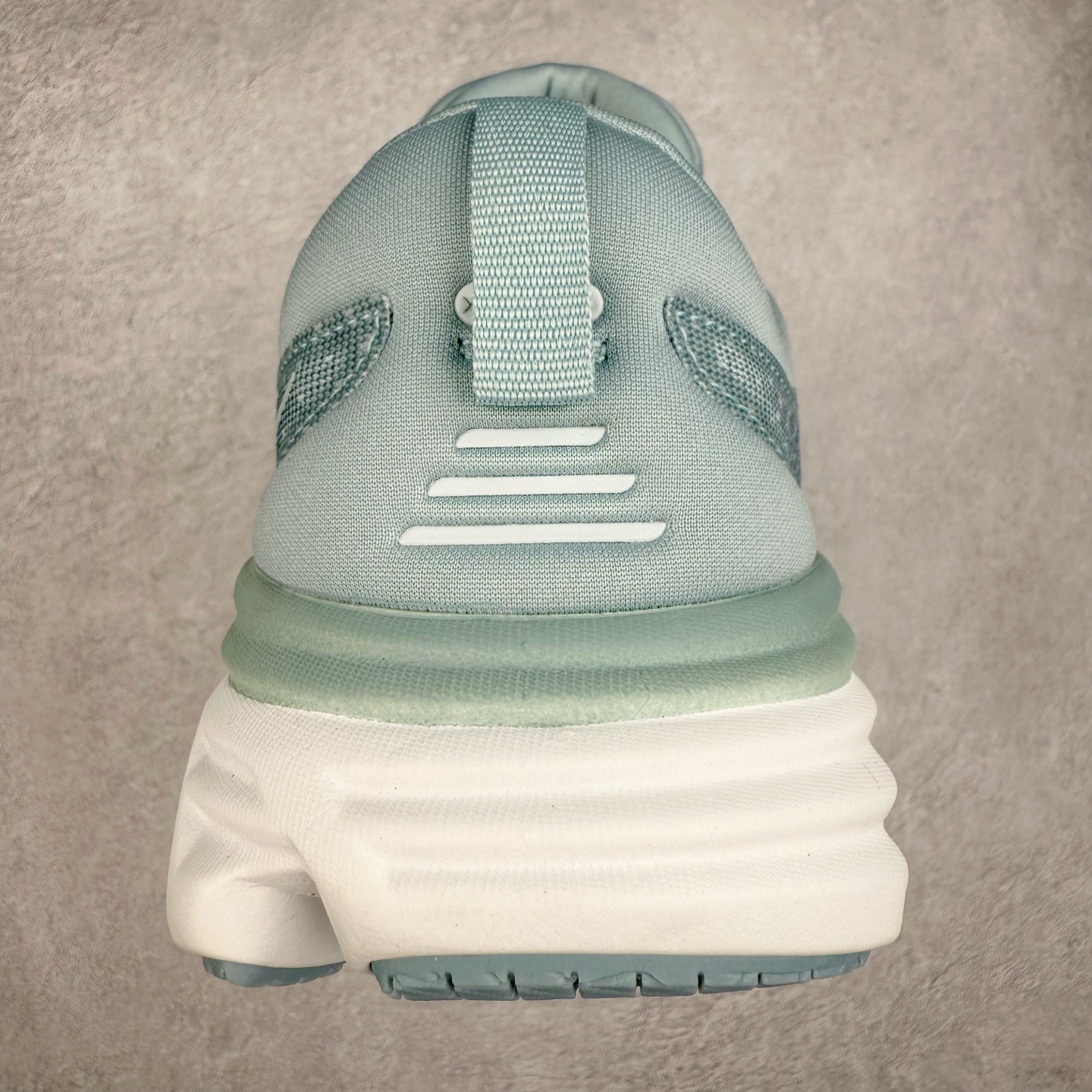 图片[8]-＃HK纯原 HOKA ONE ONE Bondi 8 邦代八代缓震网面耐磨低帮跑步鞋 原始的 Bondi 缓震和线条在这里 提供该特许经营权众所周知的柔软、平衡的乘坐体验 Bondi 使用加长的摇杆微调几何形状 以获得更大的加速度 同时由于采用碳纤维板 还可以提供更平稳的脚趾离地 尺码：36 36.5 37.5 38 38.5 39 40 40.5 41 42 42.5 43 44 44.5 45-选品中心