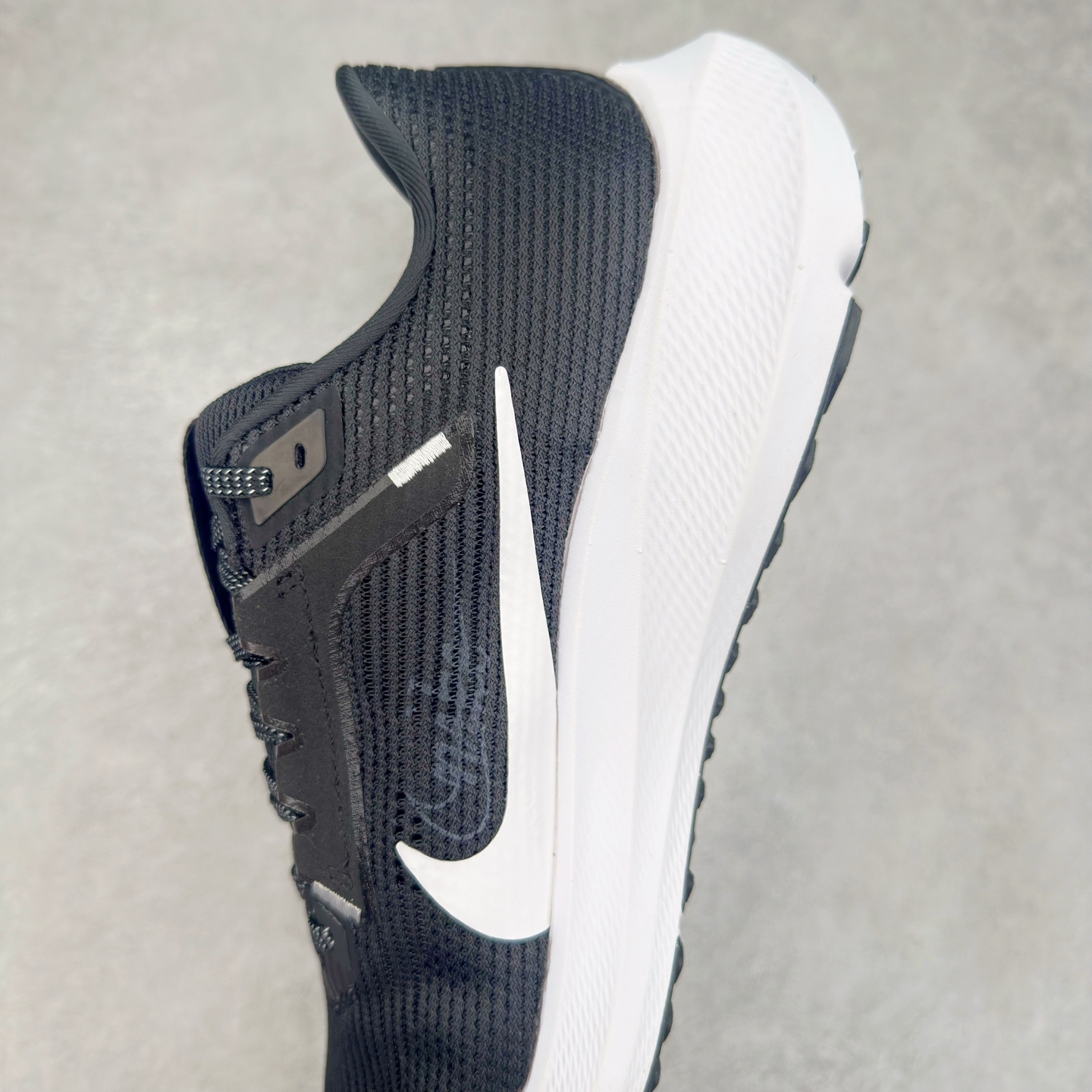 图片[7]-＃TG纯原 NK Zoom Pegasus 飞马40代马拉松系列网面透气缓震疾速跑鞋 独家渠道 市面未流通批次 奥莱直播间499 599一样的东西 碾压市面现存所有版本 公司一样的东西 超值回馈 帮你省钱 拥有 Zoom Air 一如既往的稳定感和流畅感 鞋面采用工程网眼设计 为特定高热区域营造出色透气性 进一步增加鞋面的穿孔数量 让足部能够快速散热 中足搭配 Flywire 飞线 在高速运动时营造舒适稳定的贴合感 内置Zoon气垫加持 动力十足 尺码：36 36.5 37.5 38 38.5 39 40 40.5 41 42 42.5 43 44 44.5 45-选品中心