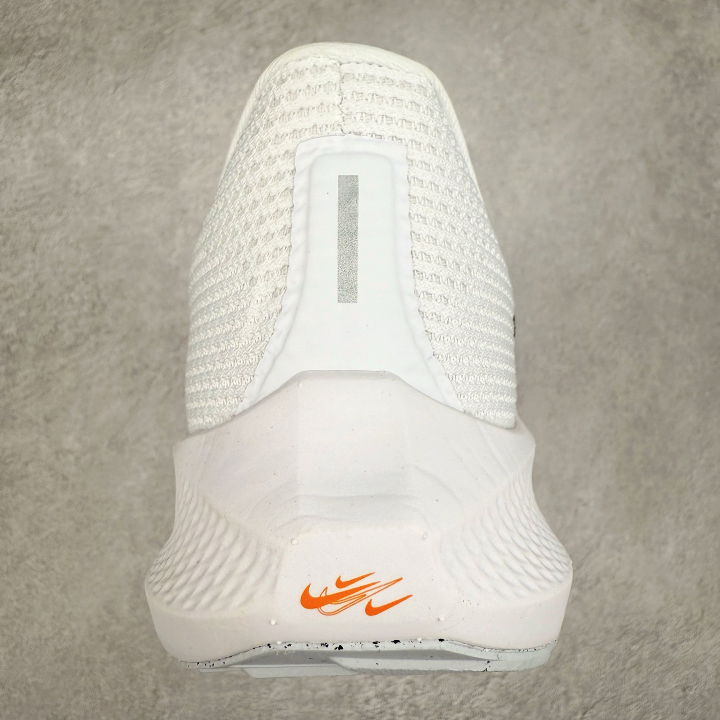 图片[8]-＃TG纯原 NK Zoom Pegasus 飞马40代马拉松系列网面透气缓震疾速跑鞋 独家渠道 市面未流通批次 奥莱直播间499 599一样的东西 碾压市面现存所有版本 公司一样的东西 超值回馈 帮你省钱 拥有 Zoom Air 一如既往的稳定感和流畅感 鞋面采用工程网眼设计 为特定高热区域营造出色透气性 进一步增加鞋面的穿孔数量 让足部能够快速散热 中足搭配 Flywire 飞线 在高速运动时营造舒适稳定的贴合感 内置Zoon气垫加持 动力十足 尺码：36 36.5 37.5 38 38.5 39 40 40.5 41 42 42.5 43 44 44.5 45-选品中心