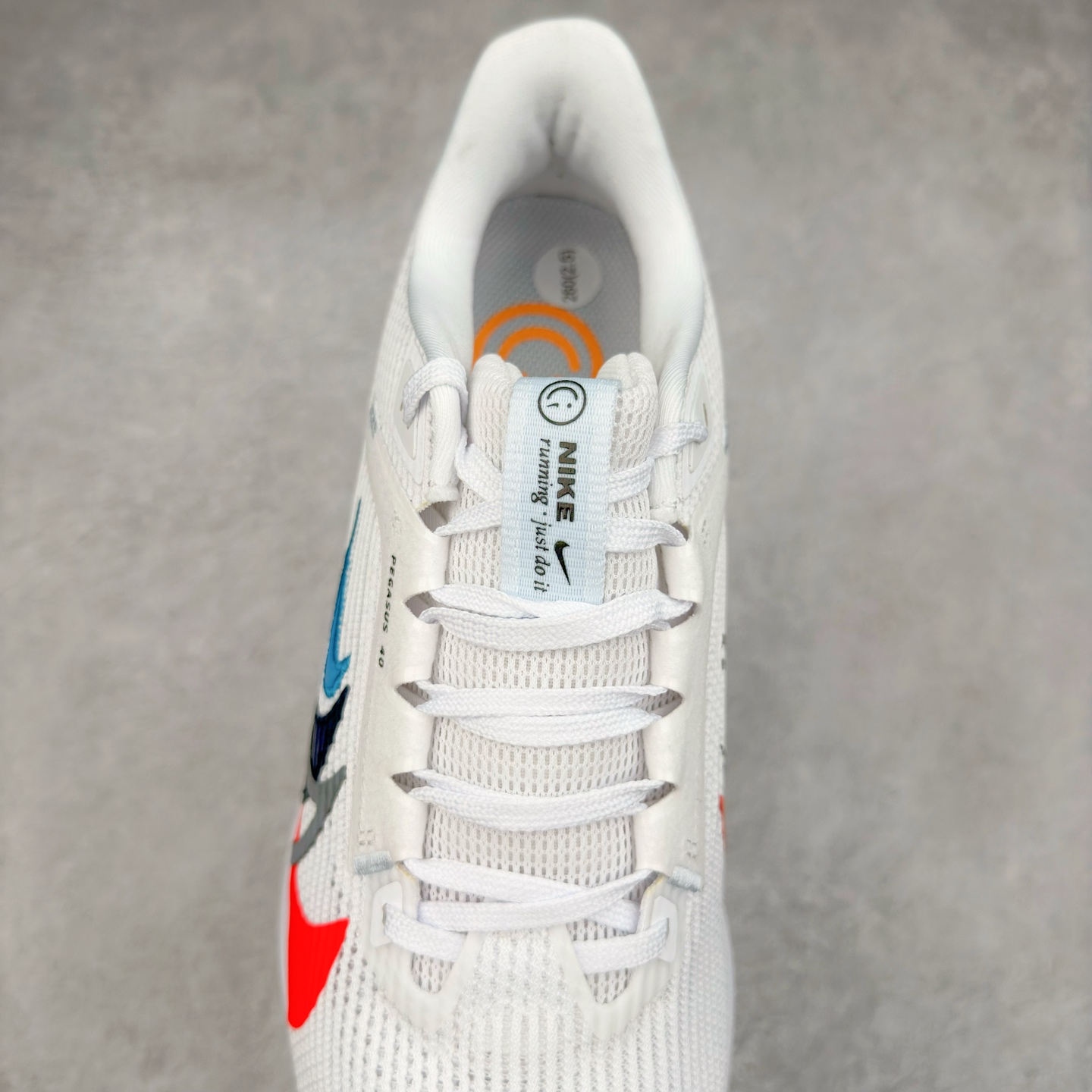 图片[5]-＃TG纯原 NK Zoom Pegasus 飞马40代马拉松系列网面透气缓震疾速跑鞋 独家渠道 市面未流通批次 奥莱直播间499 599一样的东西 碾压市面现存所有版本 公司一样的东西 超值回馈 帮你省钱 拥有 Zoom Air 一如既往的稳定感和流畅感 鞋面采用工程网眼设计 为特定高热区域营造出色透气性 进一步增加鞋面的穿孔数量 让足部能够快速散热 中足搭配 Flywire 飞线 在高速运动时营造舒适稳定的贴合感 内置Zoon气垫加持 动力十足 尺码：36 36.5 37.5 38 38.5 39 40 40.5 41 42 42.5 43 44 44.5 45-选品中心