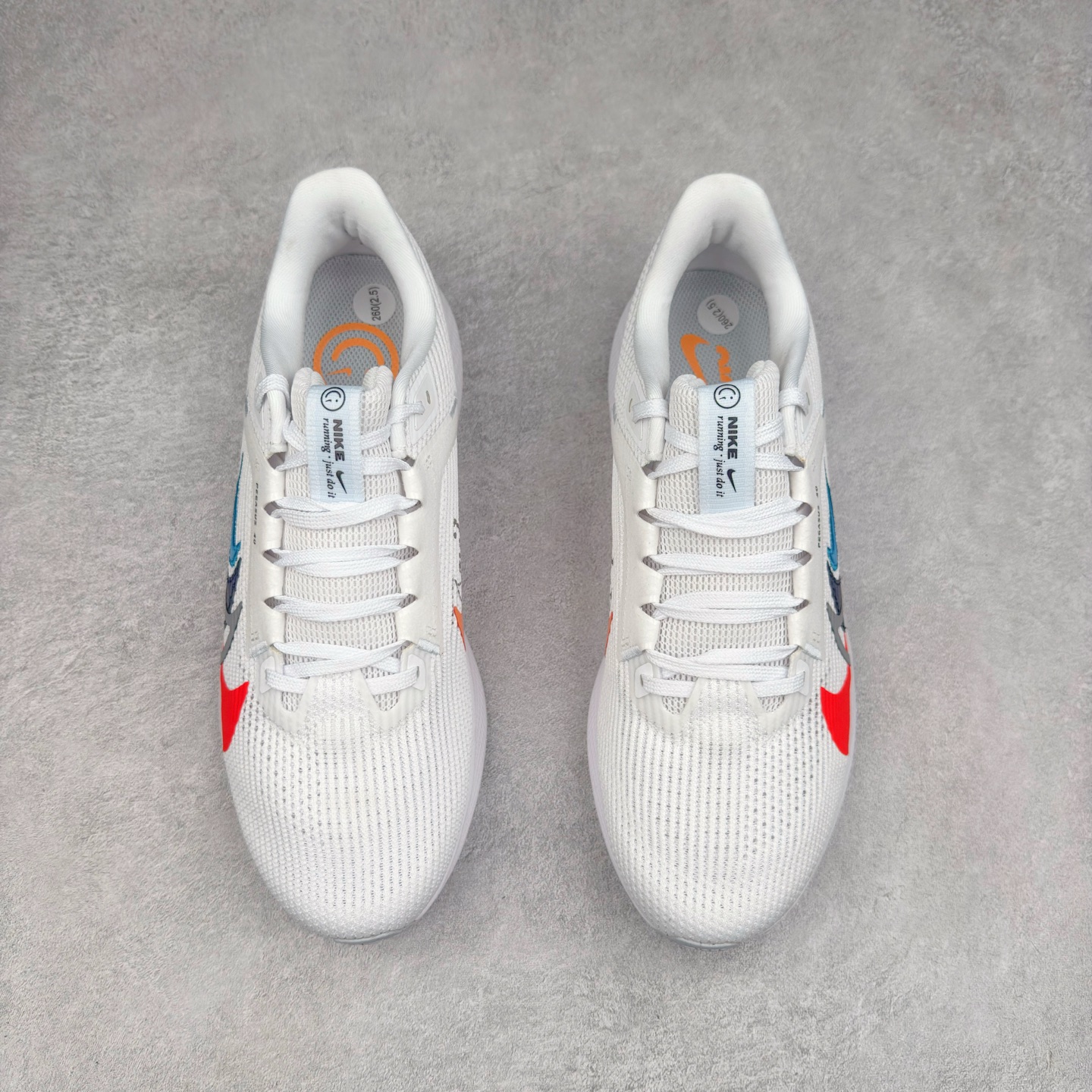 图片[2]-＃TG纯原 NK Zoom Pegasus 飞马40代马拉松系列网面透气缓震疾速跑鞋 独家渠道 市面未流通批次 奥莱直播间499 599一样的东西 碾压市面现存所有版本 公司一样的东西 超值回馈 帮你省钱 拥有 Zoom Air 一如既往的稳定感和流畅感 鞋面采用工程网眼设计 为特定高热区域营造出色透气性 进一步增加鞋面的穿孔数量 让足部能够快速散热 中足搭配 Flywire 飞线 在高速运动时营造舒适稳定的贴合感 内置Zoon气垫加持 动力十足 尺码：36 36.5 37.5 38 38.5 39 40 40.5 41 42 42.5 43 44 44.5 45-选品中心