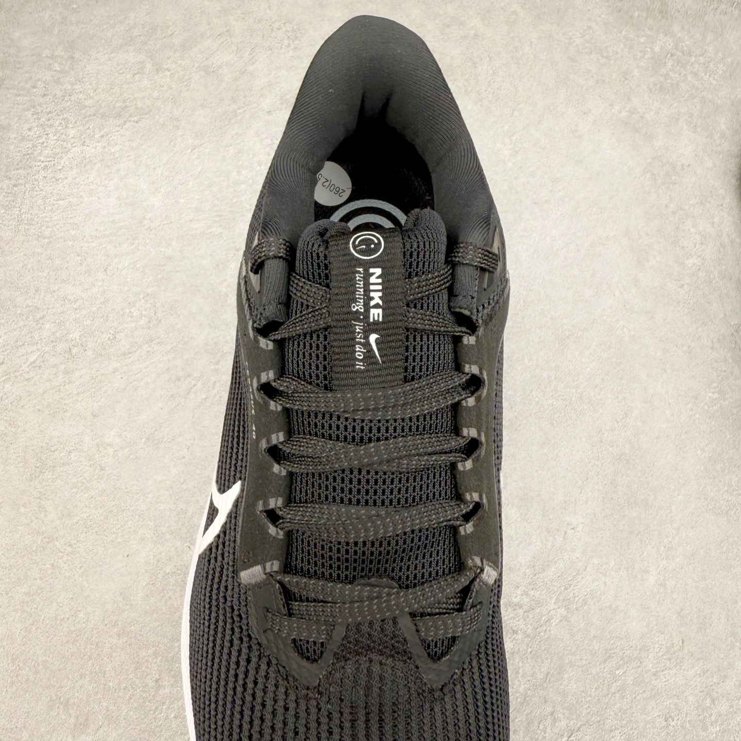 图片[5]-＃TG纯原 NK Zoom Pegasus 飞马40代马拉松系列网面透气缓震疾速跑鞋 独家渠道 市面未流通批次 奥莱直播间499 599一样的东西 碾压市面现存所有版本 公司一样的东西 超值回馈 帮你省钱 拥有 Zoom Air 一如既往的稳定感和流畅感 鞋面采用工程网眼设计 为特定高热区域营造出色透气性 进一步增加鞋面的穿孔数量 让足部能够快速散热 中足搭配 Flywire 飞线 在高速运动时营造舒适稳定的贴合感 内置Zoon气垫加持 动力十足 尺码：36 36.5 37.5 38 38.5 39 40 40.5 41 42 42.5 43 44 44.5 45-选品中心