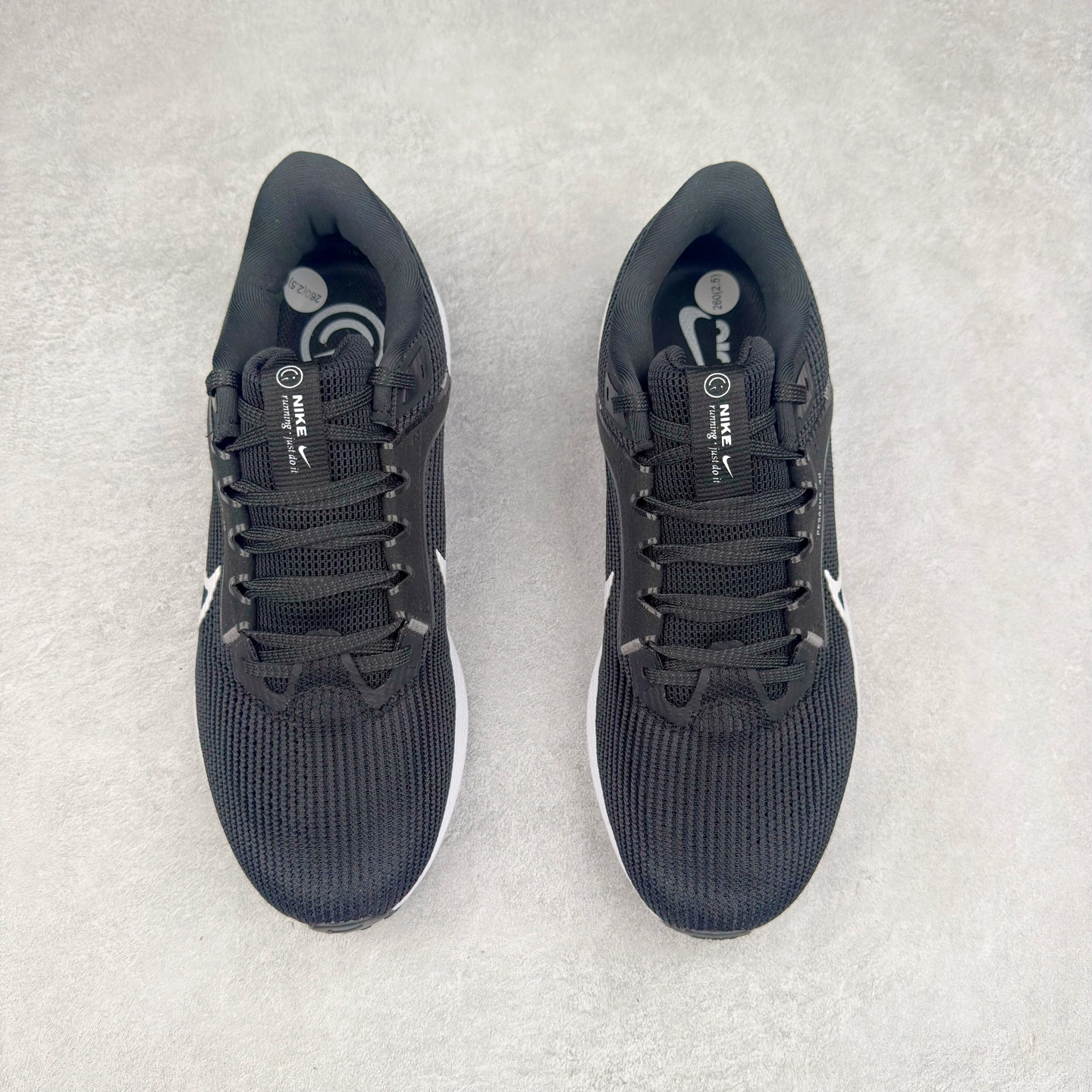 图片[2]-＃TG纯原 NK Zoom Pegasus 飞马40代马拉松系列网面透气缓震疾速跑鞋 独家渠道 市面未流通批次 奥莱直播间499 599一样的东西 碾压市面现存所有版本 公司一样的东西 超值回馈 帮你省钱 拥有 Zoom Air 一如既往的稳定感和流畅感 鞋面采用工程网眼设计 为特定高热区域营造出色透气性 进一步增加鞋面的穿孔数量 让足部能够快速散热 中足搭配 Flywire 飞线 在高速运动时营造舒适稳定的贴合感 内置Zoon气垫加持 动力十足 尺码：36 36.5 37.5 38 38.5 39 40 40.5 41 42 42.5 43 44 44.5 45-选品中心