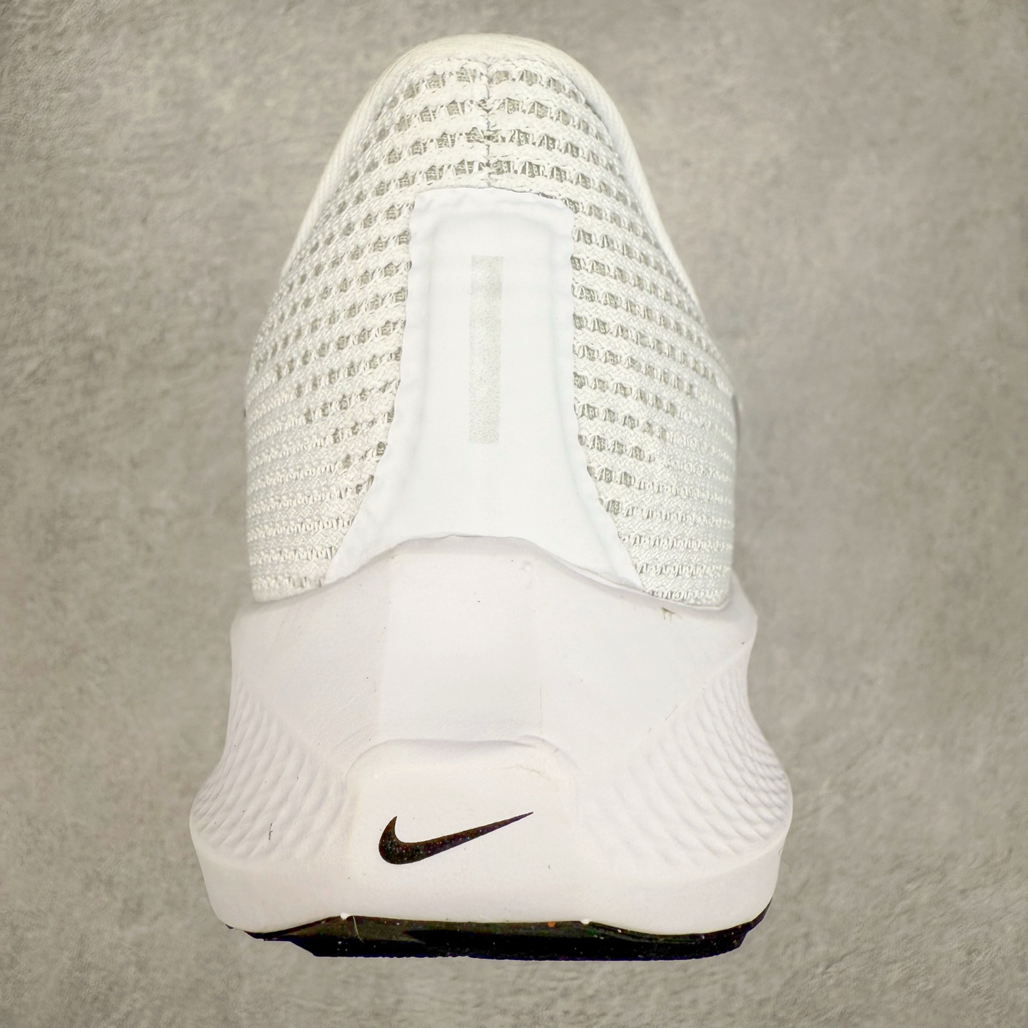 图片[8]-＃TG纯原 NK Zoom Pegasus 飞马40代马拉松系列网面透气缓震疾速跑鞋 独家渠道 市面未流通批次 奥莱直播间499 599一样的东西 碾压市面现存所有版本 公司一样的东西 超值回馈 帮你省钱 拥有 Zoom Air 一如既往的稳定感和流畅感 鞋面采用工程网眼设计 为特定高热区域营造出色透气性 进一步增加鞋面的穿孔数量 让足部能够快速散热 中足搭配 Flywire 飞线 在高速运动时营造舒适稳定的贴合感 内置Zoon气垫加持 动力十足 尺码：36 36.5 37.5 38 38.5 39 40 40.5 41 42 42.5 43 44 44.5 45-选品中心