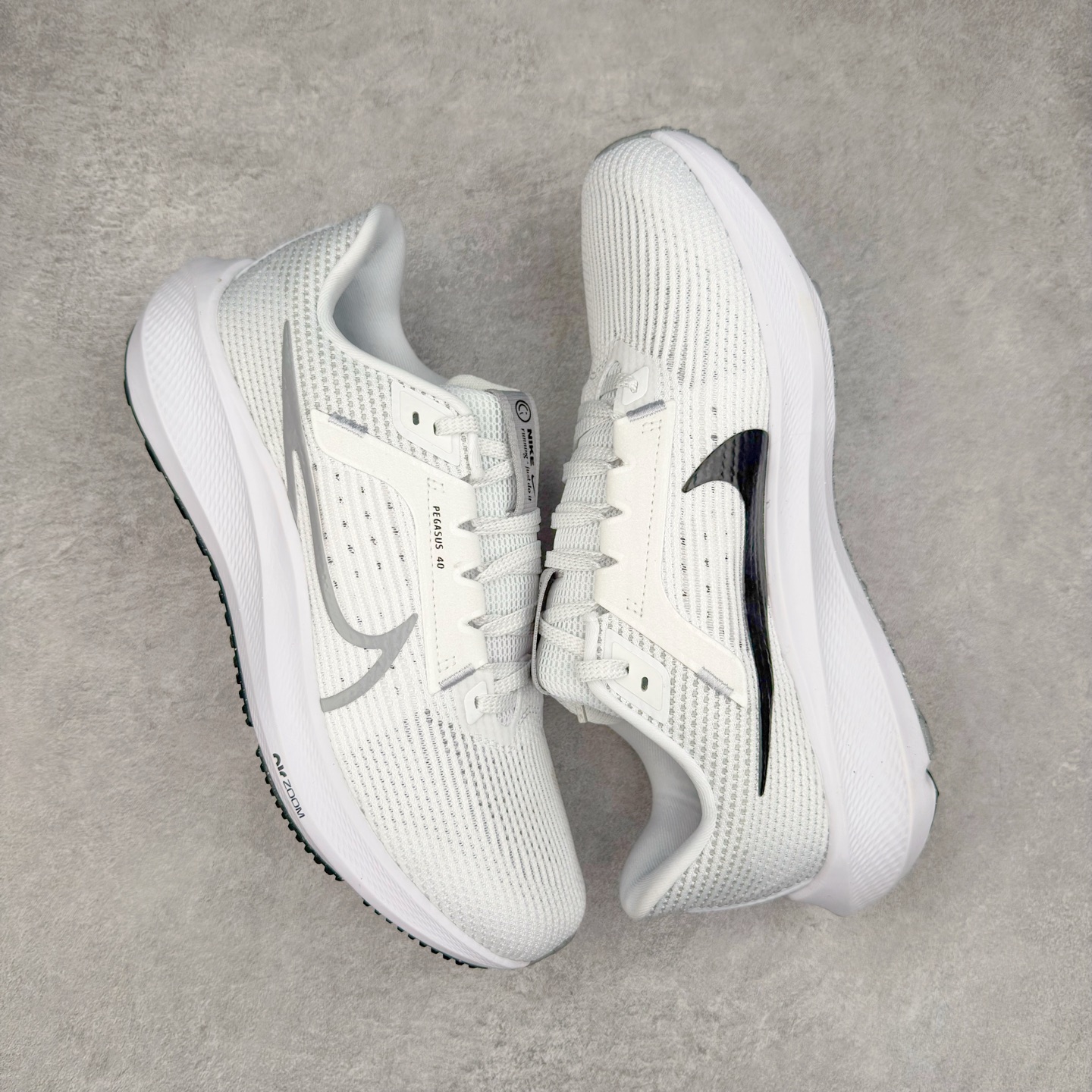 图片[3]-＃TG纯原 NK Zoom Pegasus 飞马40代马拉松系列网面透气缓震疾速跑鞋 独家渠道 市面未流通批次 奥莱直播间499 599一样的东西 碾压市面现存所有版本 公司一样的东西 超值回馈 帮你省钱 拥有 Zoom Air 一如既往的稳定感和流畅感 鞋面采用工程网眼设计 为特定高热区域营造出色透气性 进一步增加鞋面的穿孔数量 让足部能够快速散热 中足搭配 Flywire 飞线 在高速运动时营造舒适稳定的贴合感 内置Zoon气垫加持 动力十足 尺码：36 36.5 37.5 38 38.5 39 40 40.5 41 42 42.5 43 44 44.5 45-选品中心