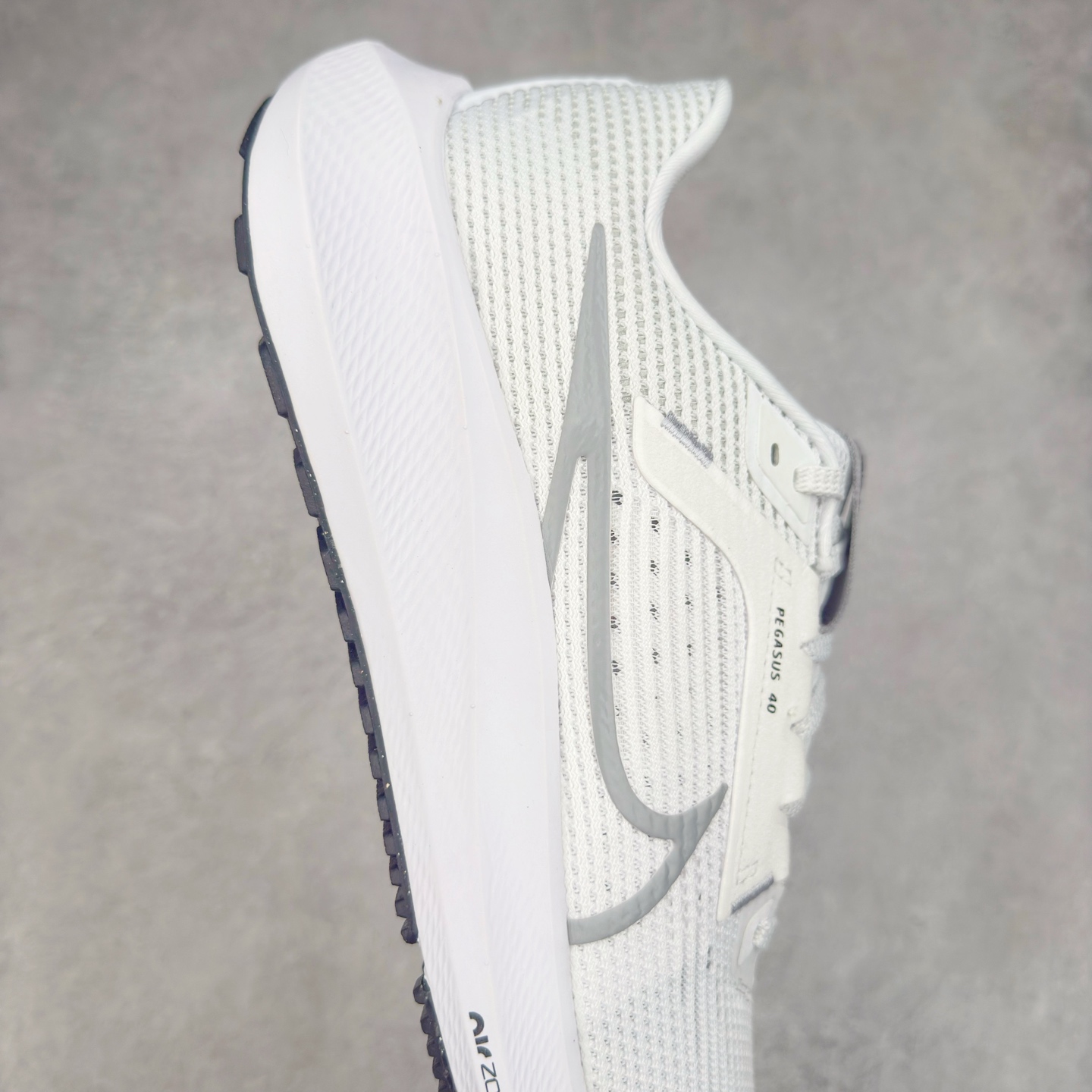 图片[6]-＃TG纯原 NK Zoom Pegasus 飞马40代马拉松系列网面透气缓震疾速跑鞋 独家渠道 市面未流通批次 奥莱直播间499 599一样的东西 碾压市面现存所有版本 公司一样的东西 超值回馈 帮你省钱 拥有 Zoom Air 一如既往的稳定感和流畅感 鞋面采用工程网眼设计 为特定高热区域营造出色透气性 进一步增加鞋面的穿孔数量 让足部能够快速散热 中足搭配 Flywire 飞线 在高速运动时营造舒适稳定的贴合感 内置Zoon气垫加持 动力十足 尺码：36 36.5 37.5 38 38.5 39 40 40.5 41 42 42.5 43 44 44.5 45-选品中心