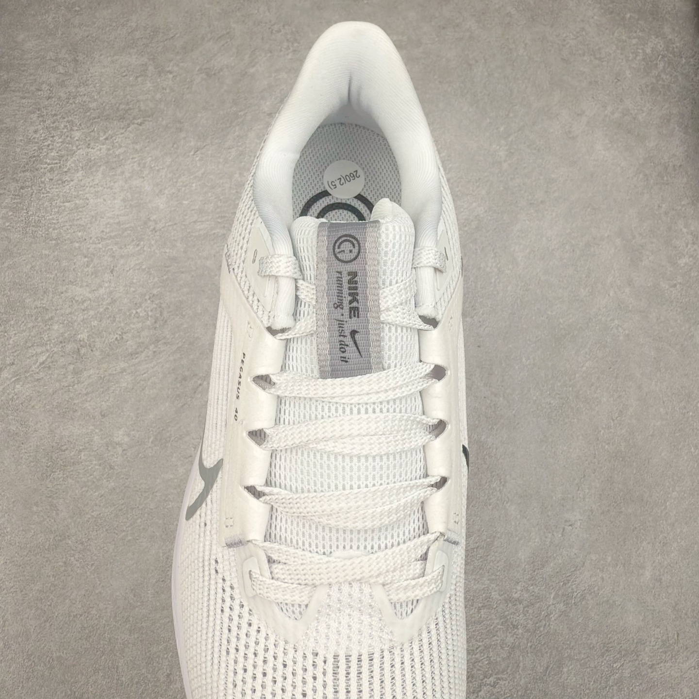 图片[5]-＃TG纯原 NK Zoom Pegasus 飞马40代马拉松系列网面透气缓震疾速跑鞋 独家渠道 市面未流通批次 奥莱直播间499 599一样的东西 碾压市面现存所有版本 公司一样的东西 超值回馈 帮你省钱 拥有 Zoom Air 一如既往的稳定感和流畅感 鞋面采用工程网眼设计 为特定高热区域营造出色透气性 进一步增加鞋面的穿孔数量 让足部能够快速散热 中足搭配 Flywire 飞线 在高速运动时营造舒适稳定的贴合感 内置Zoon气垫加持 动力十足 尺码：36 36.5 37.5 38 38.5 39 40 40.5 41 42 42.5 43 44 44.5 45-选品中心