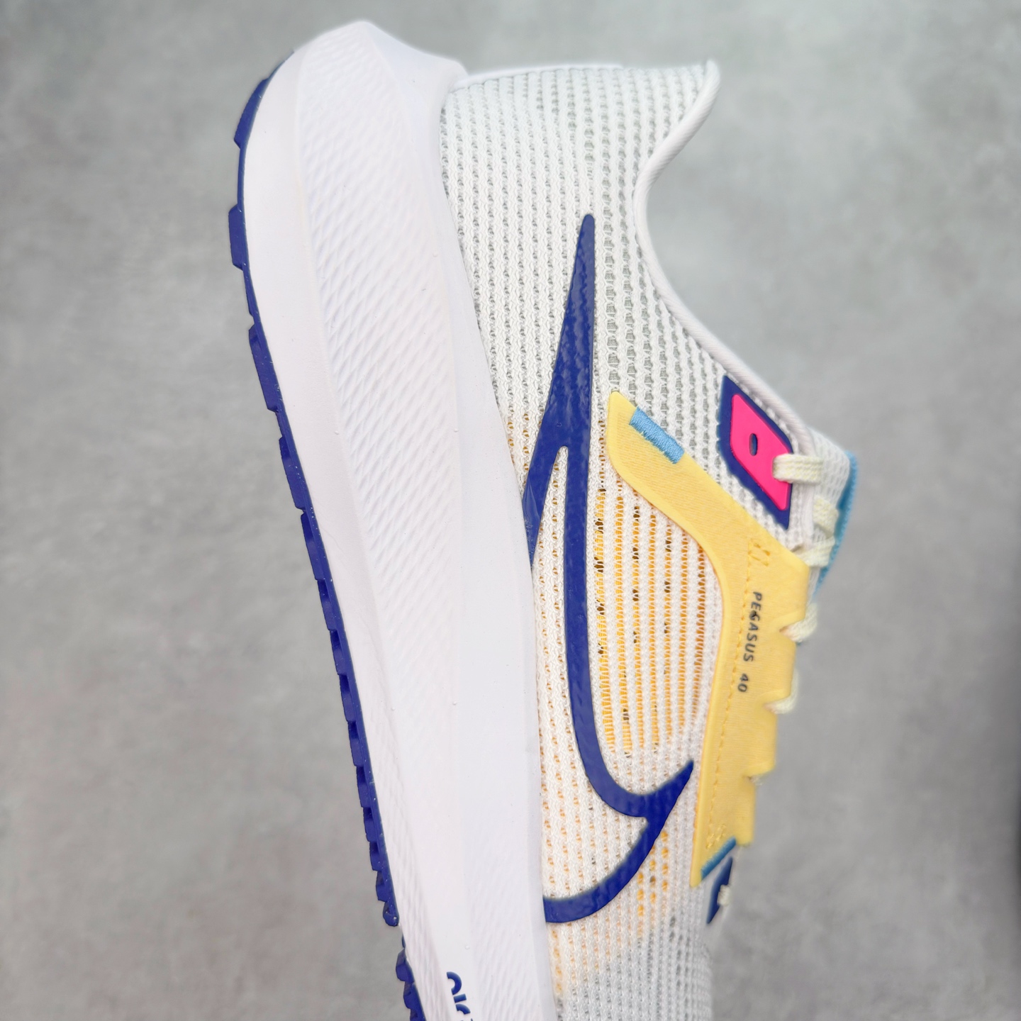 图片[6]-＃TG纯原 NK Zoom Pegasus 飞马40代马拉松系列网面透气缓震疾速跑鞋 独家渠道 市面未流通批次 奥莱直播间499 599一样的东西 碾压市面现存所有版本 公司一样的东西 超值回馈 帮你省钱 拥有 Zoom Air 一如既往的稳定感和流畅感 鞋面采用工程网眼设计 为特定高热区域营造出色透气性 进一步增加鞋面的穿孔数量 让足部能够快速散热 中足搭配 Flywire 飞线 在高速运动时营造舒适稳定的贴合感 内置Zoon气垫加持 动力十足 尺码：36 36.5 37.5 38 38.5 39 40 40.5 41 42 42.5 43 44 44.5 45-选品中心