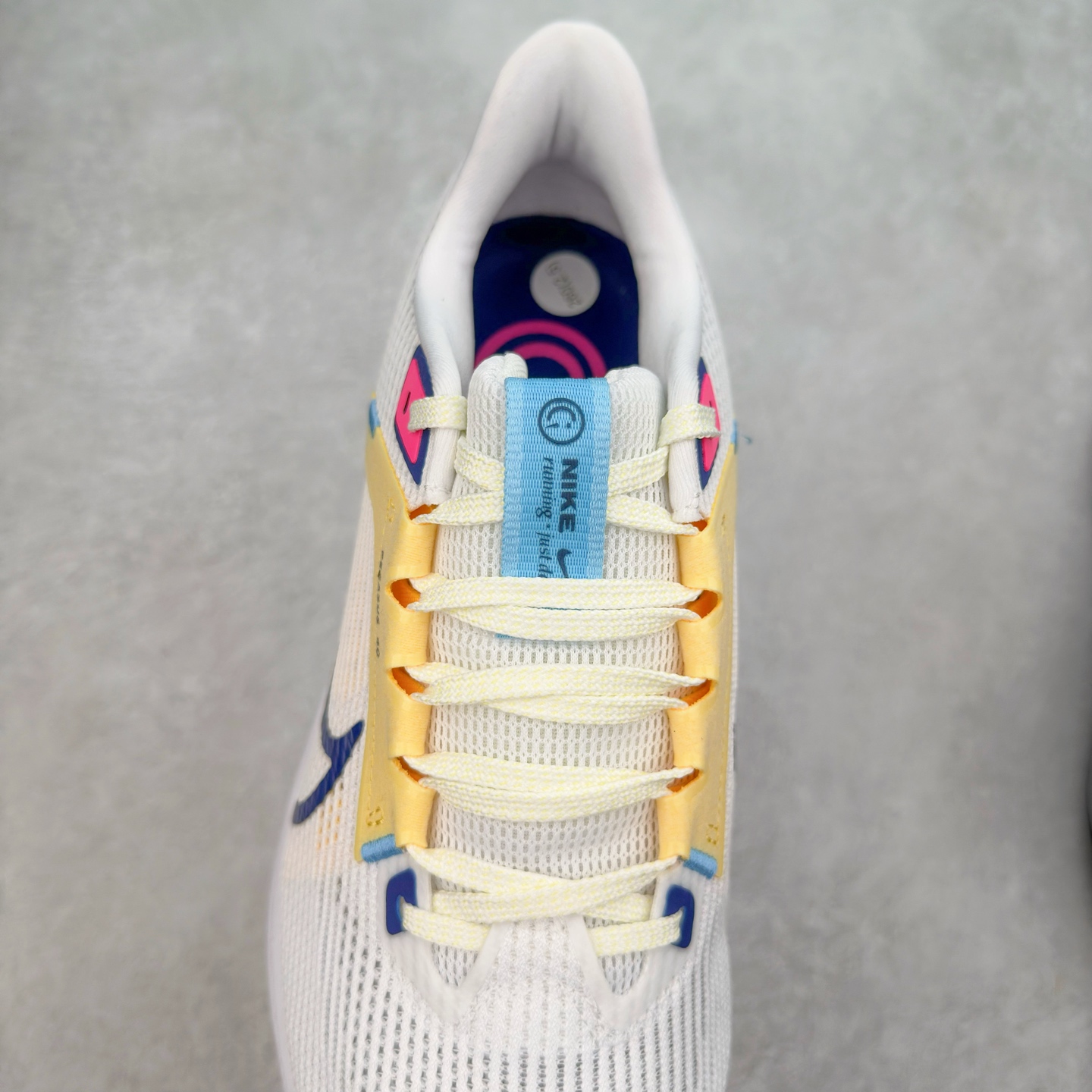 图片[5]-＃TG纯原 NK Zoom Pegasus 飞马40代马拉松系列网面透气缓震疾速跑鞋 独家渠道 市面未流通批次 奥莱直播间499 599一样的东西 碾压市面现存所有版本 公司一样的东西 超值回馈 帮你省钱 拥有 Zoom Air 一如既往的稳定感和流畅感 鞋面采用工程网眼设计 为特定高热区域营造出色透气性 进一步增加鞋面的穿孔数量 让足部能够快速散热 中足搭配 Flywire 飞线 在高速运动时营造舒适稳定的贴合感 内置Zoon气垫加持 动力十足 尺码：36 36.5 37.5 38 38.5 39 40 40.5 41 42 42.5 43 44 44.5 45-选品中心