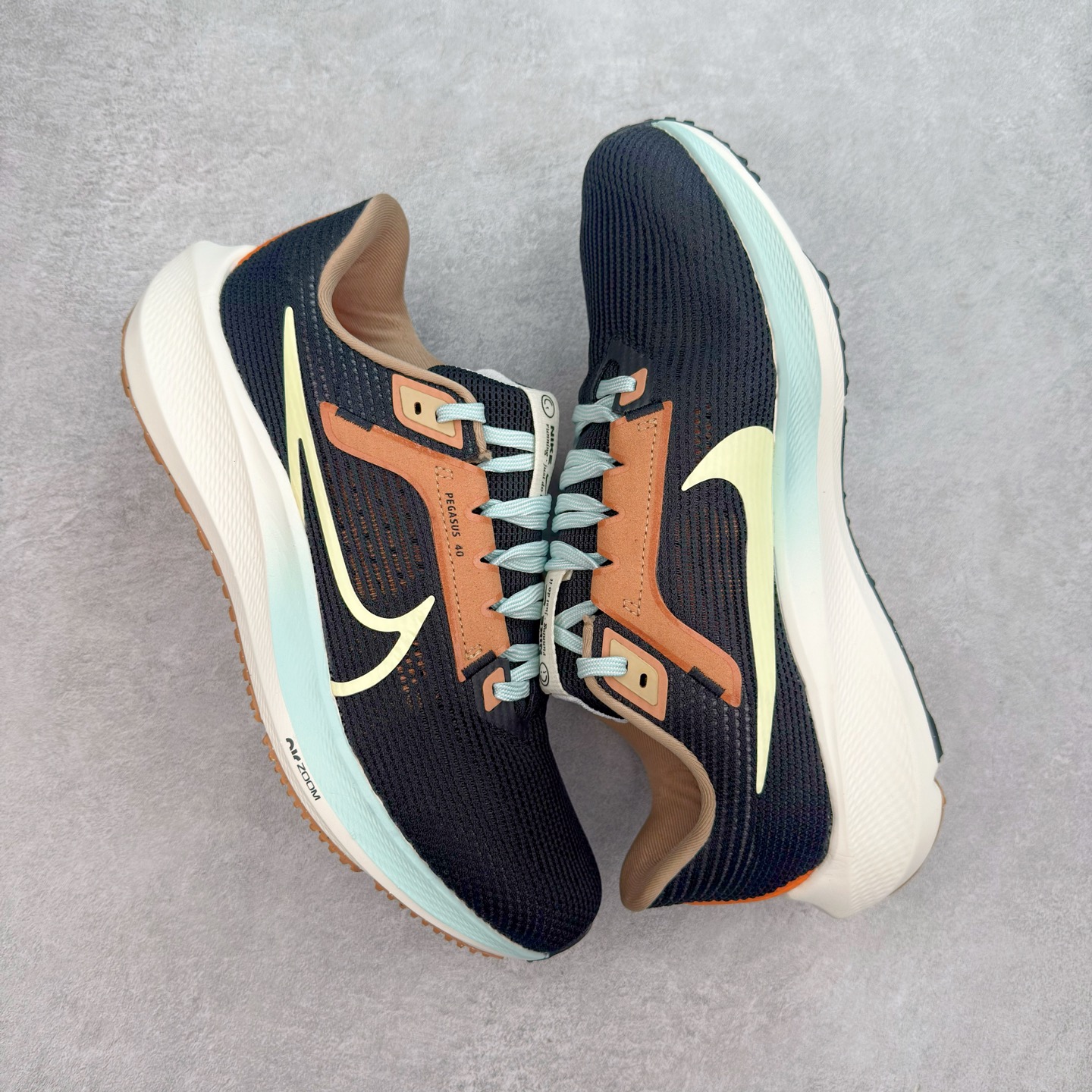 图片[3]-＃TG纯原 NK Zoom Pegasus 飞马40代马拉松系列网面透气缓震疾速跑鞋 独家渠道 市面未流通批次 奥莱直播间499 599一样的东西 碾压市面现存所有版本 公司一样的东西 超值回馈 帮你省钱 拥有 Zoom Air 一如既往的稳定感和流畅感 鞋面采用工程网眼设计 为特定高热区域营造出色透气性 进一步增加鞋面的穿孔数量 让足部能够快速散热 中足搭配 Flywire 飞线 在高速运动时营造舒适稳定的贴合感 内置Zoon气垫加持 动力十足 尺码：36 36.5 37.5 38 38.5 39 40 40.5 41 42 42.5 43 44 44.5 45-选品中心