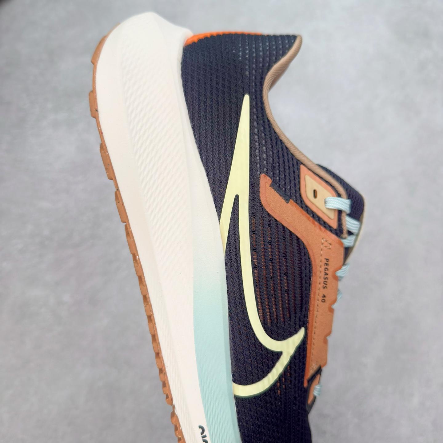 图片[6]-＃TG纯原 NK Zoom Pegasus 飞马40代马拉松系列网面透气缓震疾速跑鞋 独家渠道 市面未流通批次 奥莱直播间499 599一样的东西 碾压市面现存所有版本 公司一样的东西 超值回馈 帮你省钱 拥有 Zoom Air 一如既往的稳定感和流畅感 鞋面采用工程网眼设计 为特定高热区域营造出色透气性 进一步增加鞋面的穿孔数量 让足部能够快速散热 中足搭配 Flywire 飞线 在高速运动时营造舒适稳定的贴合感 内置Zoon气垫加持 动力十足 尺码：36 36.5 37.5 38 38.5 39 40 40.5 41 42 42.5 43 44 44.5 45-选品中心