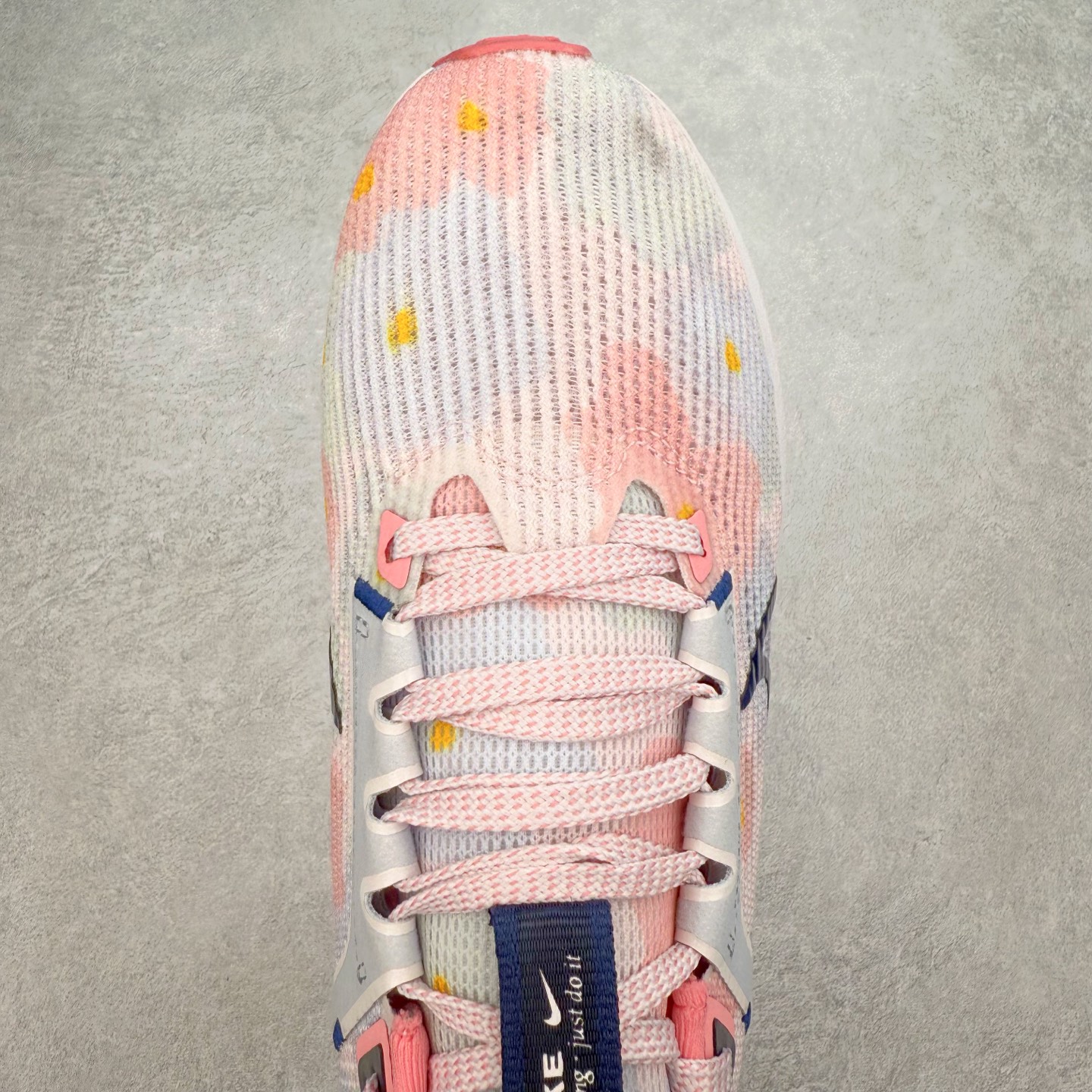 图片[4]-＃TG纯原 NK Zoom Pegasus 飞马40代马拉松系列网面透气缓震疾速跑鞋 独家渠道 市面未流通批次 奥莱直播间499 599一样的东西 碾压市面现存所有版本 公司一样的东西 超值回馈 帮你省钱 拥有 Zoom Air 一如既往的稳定感和流畅感 鞋面采用工程网眼设计 为特定高热区域营造出色透气性 进一步增加鞋面的穿孔数量 让足部能够快速散热 中足搭配 Flywire 飞线 在高速运动时营造舒适稳定的贴合感 内置Zoon气垫加持 动力十足 尺码：36 36.5 37.5 38 38.5 39 40 40.5 41 42 42.5 43 44 44.5 45-选品中心