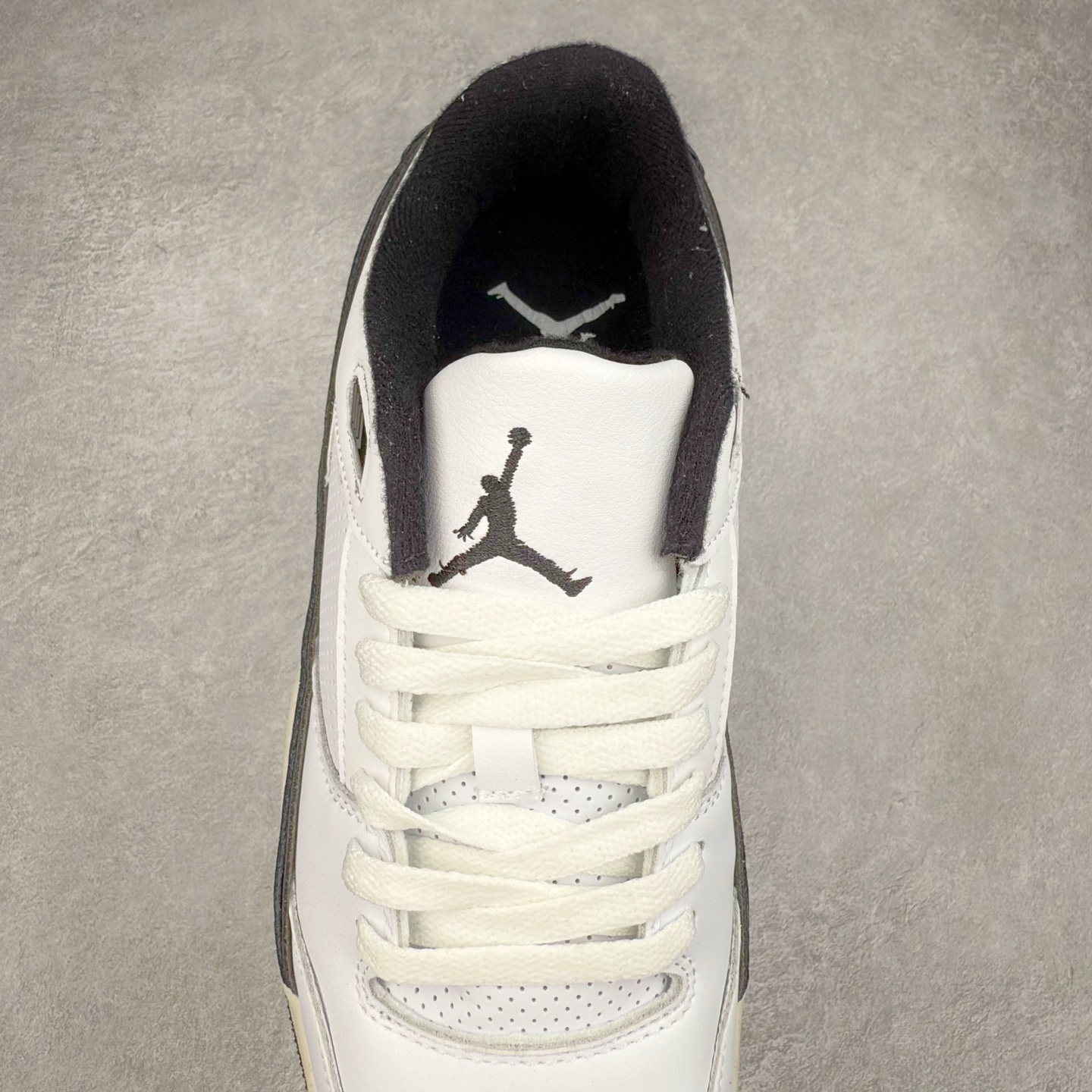 图片[5]-Jordan FLIGHT COURT AJ舒适百搭防滑耐磨低帮复古篮球鞋 HF3255-112 实拍调校N版已经零色差零失真 百分百还原实物色彩所见即所得 不存在货不对板色差等低级问题 选购参考实物拍摄 不混卖不参货 只用心做好货严格选品 承诺混一赔十 尺码：36 36.5 37.5 38 38.5 39 40 40.5 41 42 42.5 43 44 44.5 45-选品中心