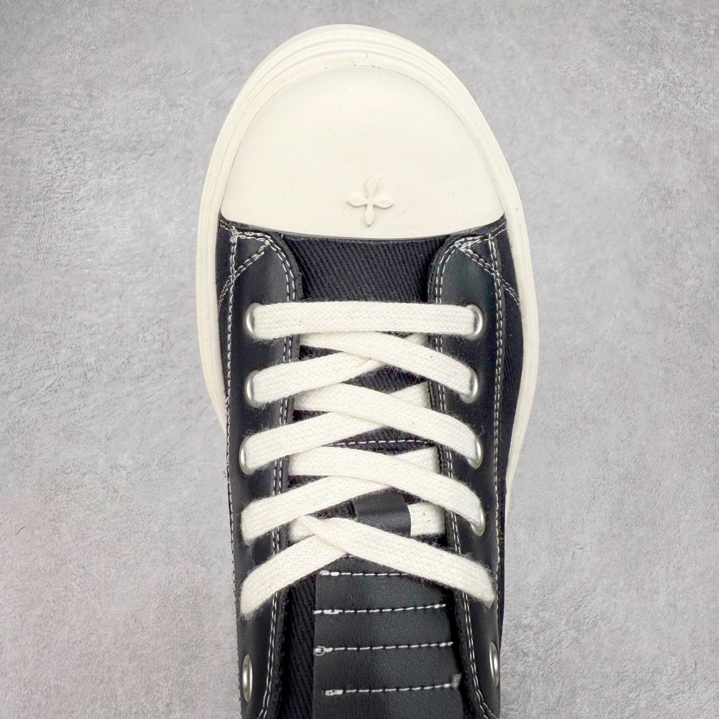 图片[4]-小红书穿搭爆款 国潮当红设计师品牌SMFK Garden Vintage Skate Low 花园系列低帮复古厚底十字花帆布休闲松糕做旧小脏板鞋 广东原产 采用棉质粗斜纹帆布洗旧磨损效果鞋面材质 外置轻量TR橡胶5.0cm厘米松糕大底 Z 尺码：35 36 37 38 39 40-选品中心