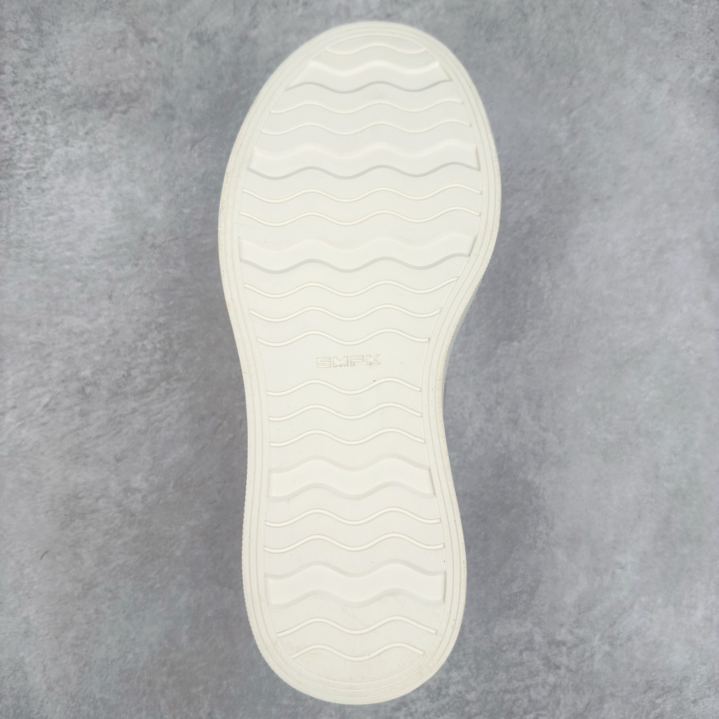 图片[9]-小红书穿搭爆款 国潮当红设计师品牌SMFK Garden Vintage Skate Low 花园系列低帮复古厚底十字花帆布休闲松糕做旧小脏板鞋 广东原产 采用棉质粗斜纹帆布洗旧磨损效果鞋面材质 外置轻量TR橡胶5.0cm厘米松糕大底 Z 尺码：35 36 37 38 39 40-选品中心