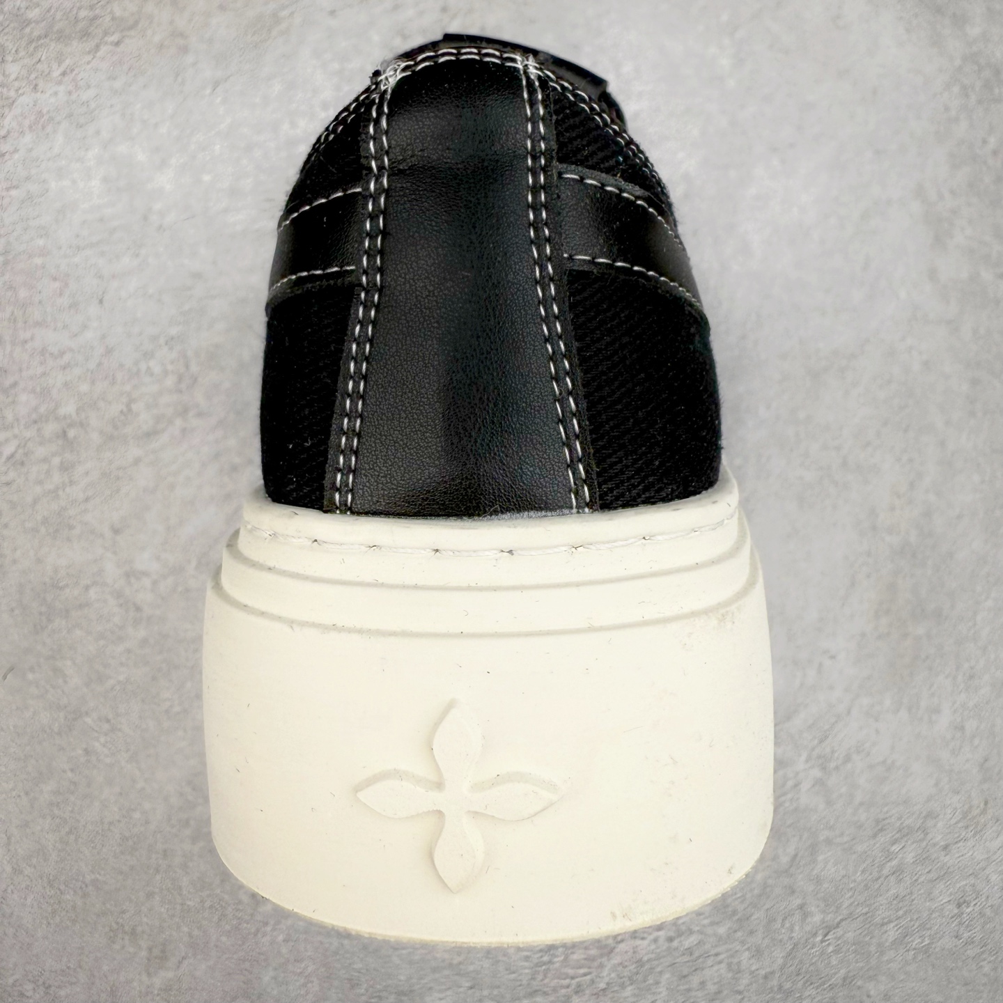 图片[8]-小红书穿搭爆款 国潮当红设计师品牌SMFK Garden Vintage Skate Low 花园系列低帮复古厚底十字花帆布休闲松糕做旧小脏板鞋 广东原产 采用棉质粗斜纹帆布洗旧磨损效果鞋面材质 外置轻量TR橡胶5.0cm厘米松糕大底 Z 尺码：35 36 37 38 39 40-选品中心