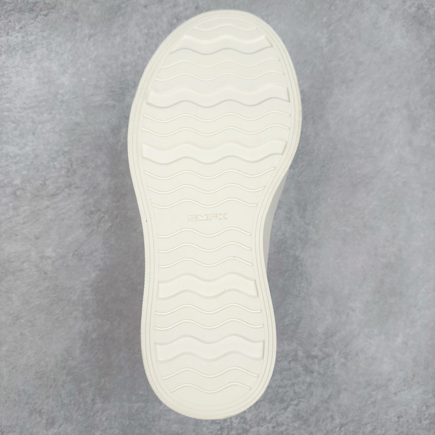 图片[9]-小红书穿搭爆款 国潮当红设计师品牌SMFK Garden Vintage Skate Low 花园系列低帮复古厚底十字花帆布休闲松糕做旧小脏板鞋 广东原产 采用棉质粗斜纹帆布洗旧磨损效果鞋面材质 外置轻量TR橡胶5.0cm厘米松糕大底 Z 尺码：35 36 37 38 39 40-选品中心