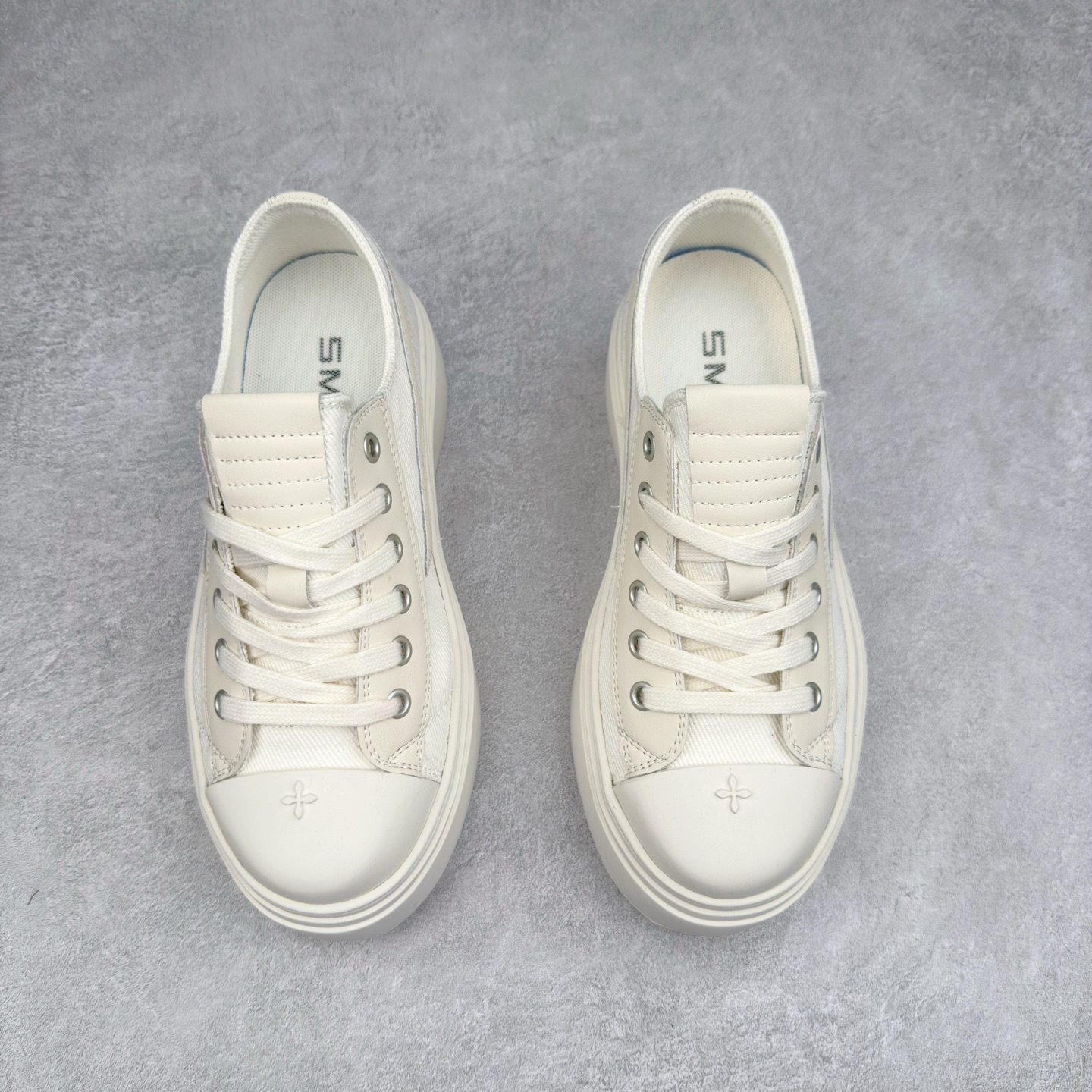 图片[2]-小红书穿搭爆款 国潮当红设计师品牌SMFK Garden Vintage Skate Low 花园系列低帮复古厚底十字花帆布休闲松糕做旧小脏板鞋 广东原产 采用棉质粗斜纹帆布洗旧磨损效果鞋面材质 外置轻量TR橡胶5.0cm厘米松糕大底 Z 尺码：35 36 37 38 39 40-选品中心