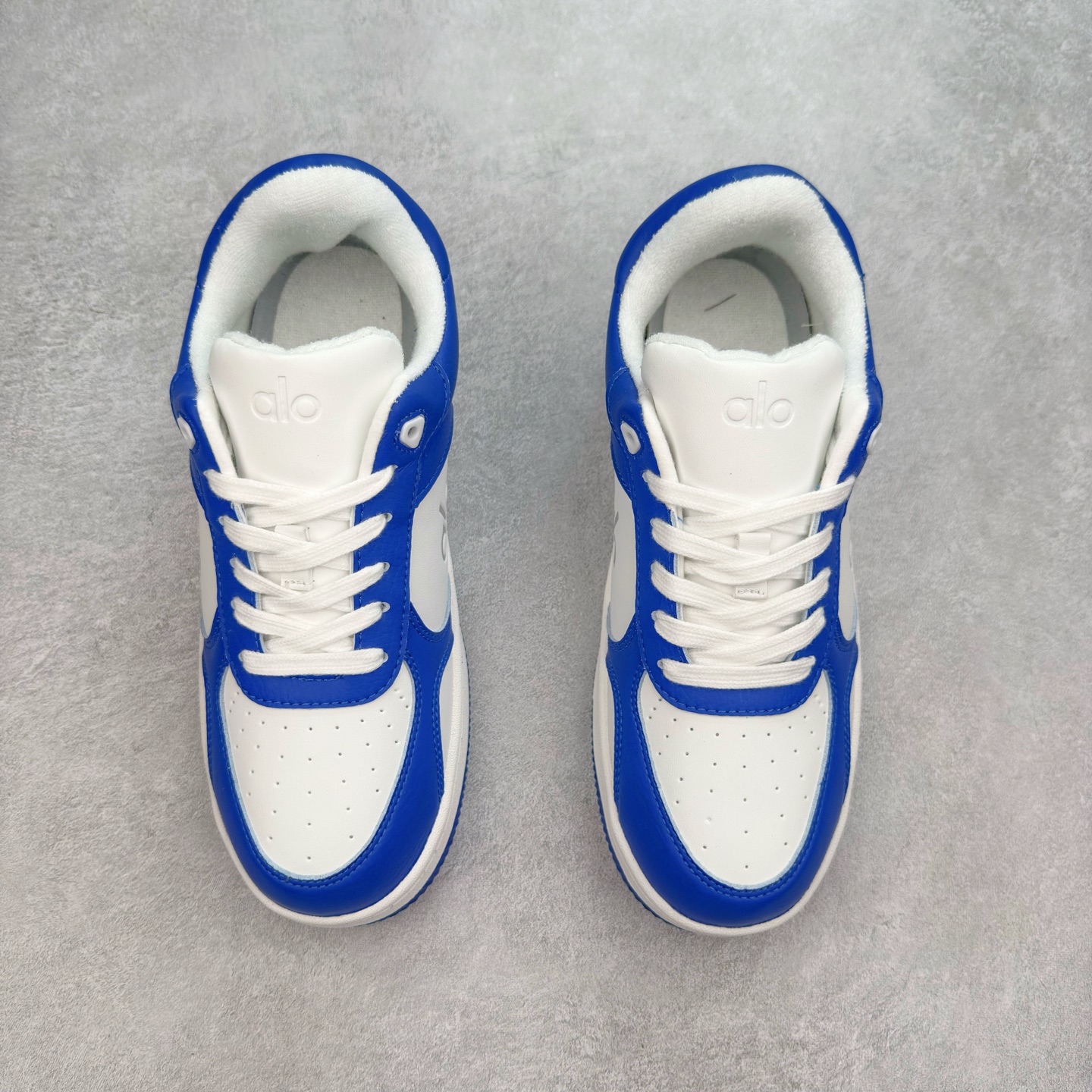 图片[2]-Alo yoga 易梦玲 Jisoo智秀 等多位明星同款上脚 主打各大平台外贸主推大厂采购原材料多处细节一步到位 生产细节 没得说 一款随意搭配的都好看的鞋子aIo采用增高4cm 主打熊猫色 春夏秋冬四季款 舒适简约板鞋 TPU防滑耐磨鞋底 #alo #alo女孩 #AIo #健身穿搭 #鞋子推荐 #板鞋 尺码：35 36 37 38 39 40 41 42 43 44 45-选品中心