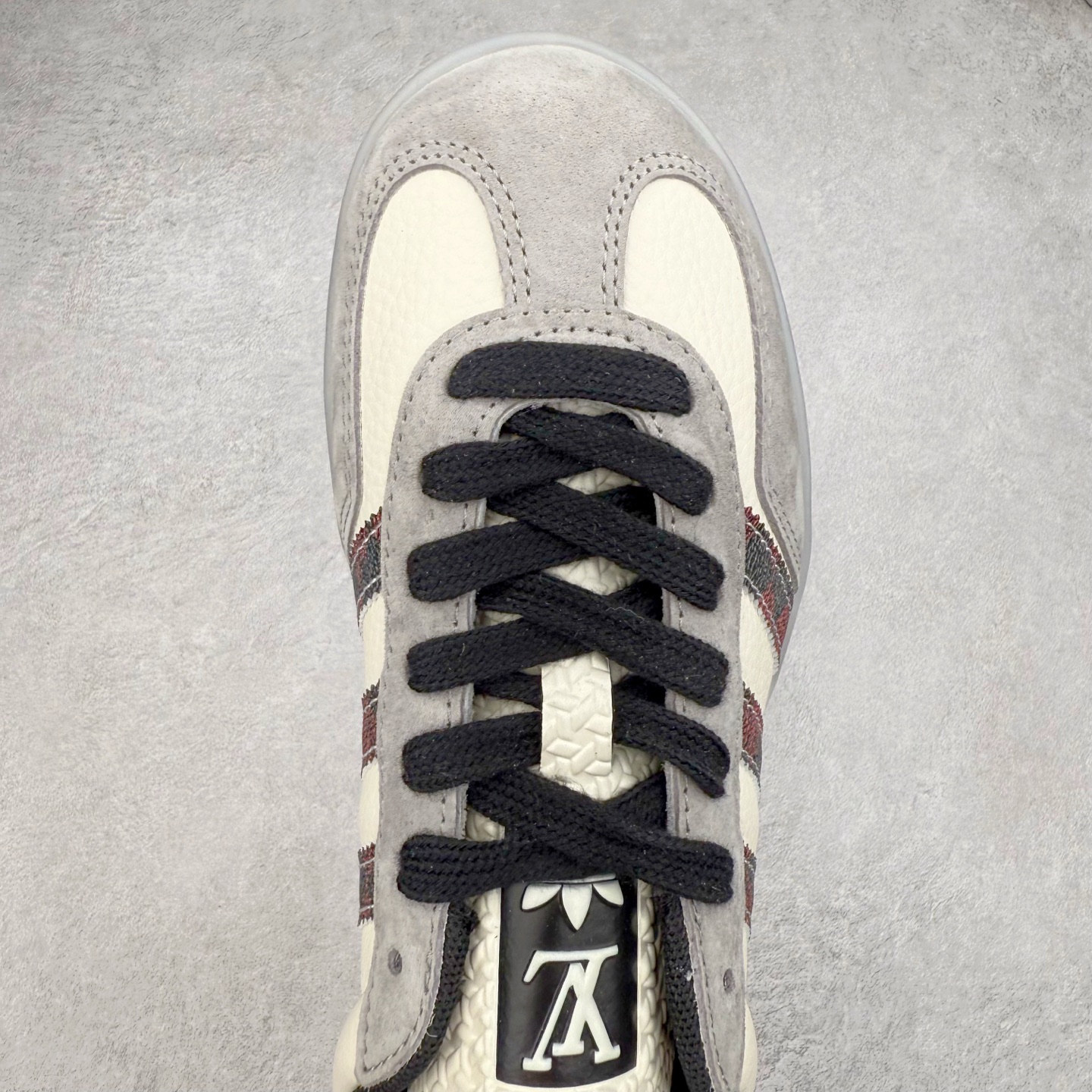 图片[4]-＃C2 AD Gazelle Indoor Trainers 羚羊内训系列低帮复古百搭休闲运动德训风板鞋 DM1234 90年代经典的复刻版！自60年代以足球训练鞋面世以来,Gazelle就以其经典设计席卷全球。1991年版本的复刻,再造经典Gazelle。采用皮革打造,搭配浊色细节,让这款经典更加简约。尺码：36 36⅔ 37⅓ 38 38⅔ 39⅓ 40 40⅔ 41⅓ 42 42⅔ 43⅓ 44⅓ 44⅔ 45-选品中心