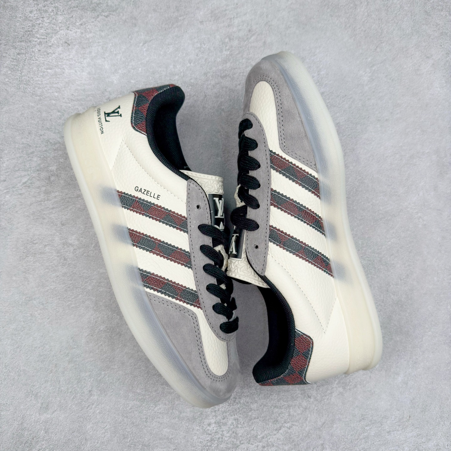 图片[3]-＃C2 AD Gazelle Indoor Trainers 羚羊内训系列低帮复古百搭休闲运动德训风板鞋 DM1234 90年代经典的复刻版！自60年代以足球训练鞋面世以来,Gazelle就以其经典设计席卷全球。1991年版本的复刻,再造经典Gazelle。采用皮革打造,搭配浊色细节,让这款经典更加简约。尺码：36 36⅔ 37⅓ 38 38⅔ 39⅓ 40 40⅔ 41⅓ 42 42⅔ 43⅓ 44⅓ 44⅔ 45-选品中心