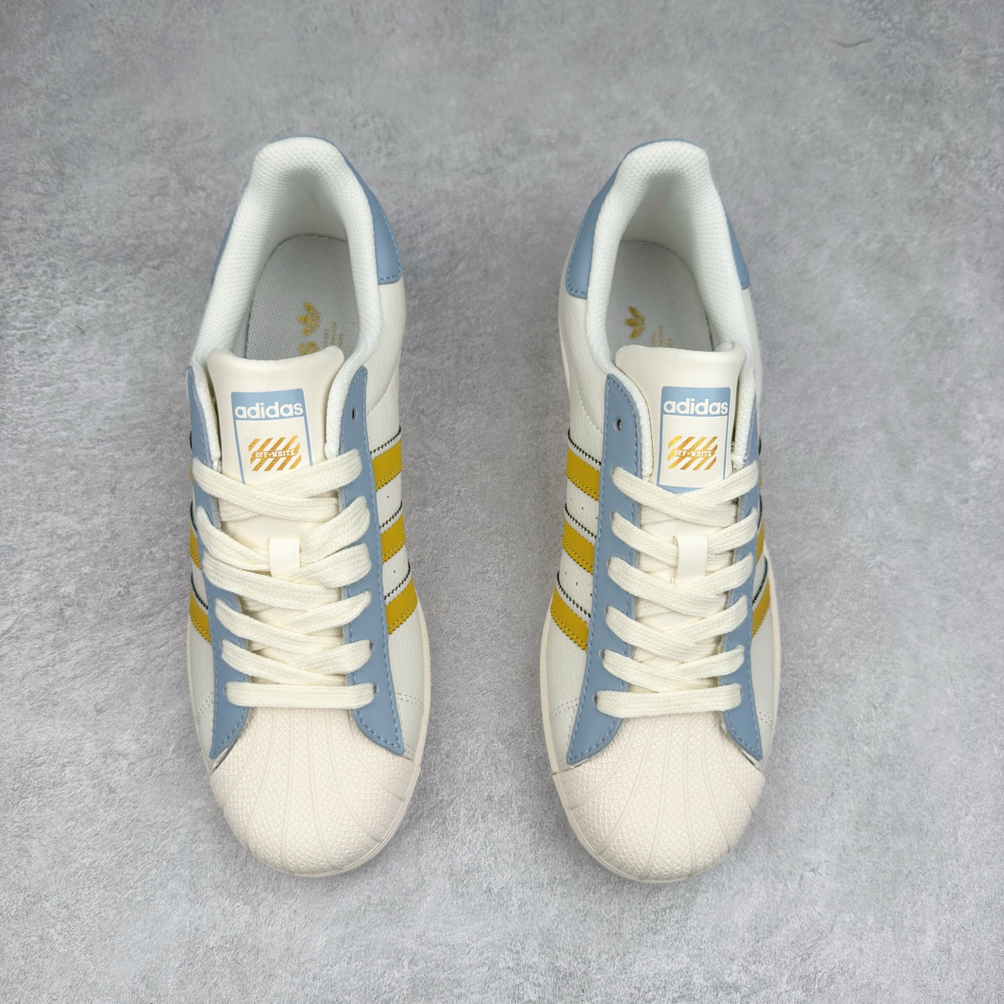 图片[2]-＃C2 AD Originals Superstar 经典复古贝壳头板鞋 SD6812 诞生于1969年 是第一双将全皮面鞋 身与橡胶鞋头结合在一起的低帮篮球鞋 Superstar最开始 是作为高帮篮球鞋Pro Model的低帮版本而出现的 但因为其独特和醒目的橡胶鞋头造型而让大家熟知 被大家形象地称为\\\”shelltoe\\\”贝壳头 在70年代的美国职业篮球场上 接近3/4的NBA球员都将这双Superstar作为场上用鞋 80年代之后 经过不断的改良和发展 Superstar逐渐成为横跨时装、音乐、街头文化、休闲和运动等各大领域的时尚潮鞋 尺码：36 36.5 37 38 38.5 39 40 40.5 41 42 42.5 43 44 44.5 45-选品中心