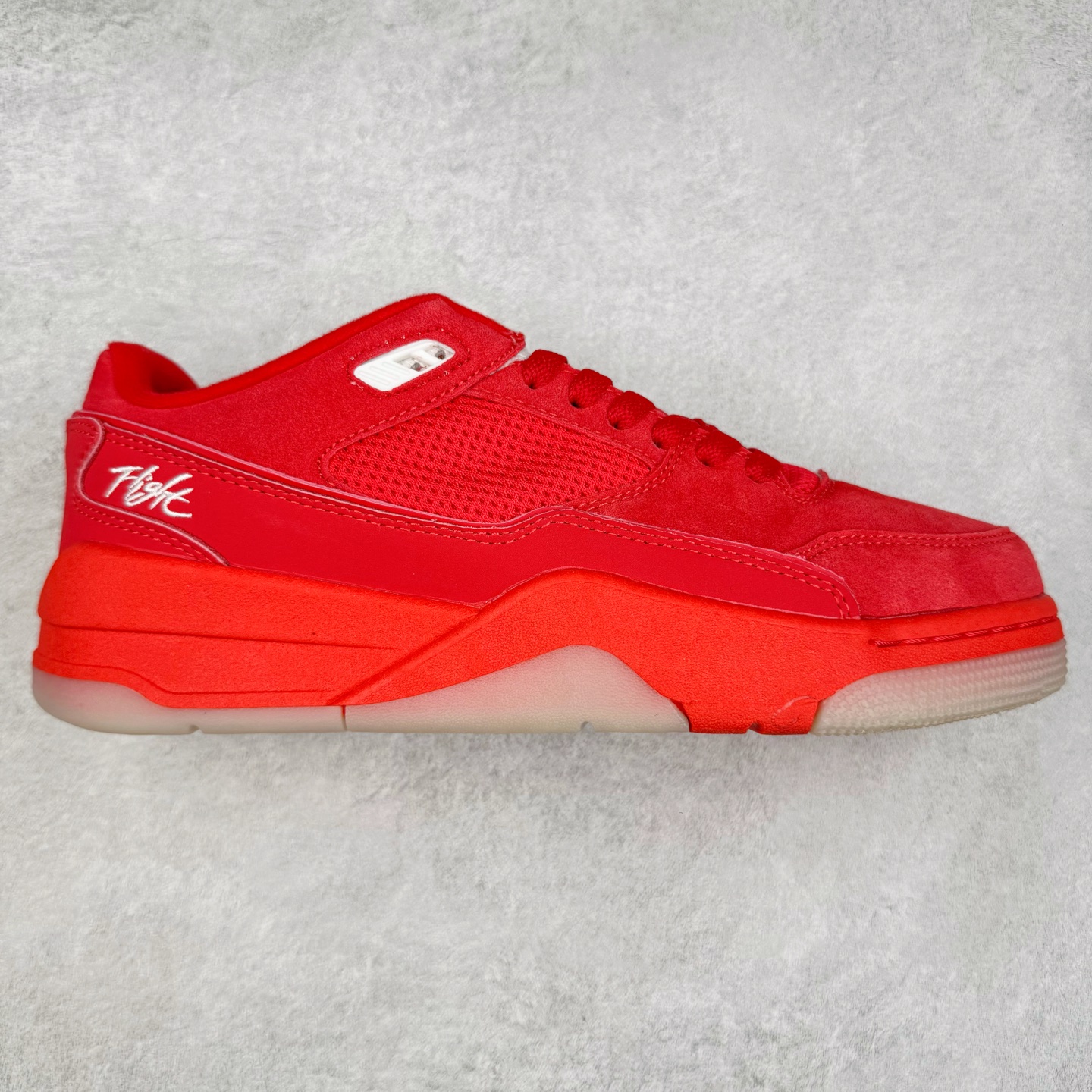 Jordan FLIGHT COURT AJ舒适百搭防滑耐磨低帮复古篮球鞋 FZ9854-601 实拍调校N版已经零色差零失真 百分百还原实物色彩所见即所得 不存在货不对板色差等低级问题 选购参考实物拍摄 不混卖不参货 只用心做好货严格选品 承诺混一赔十 尺码：36 36.5 37.5 38 38.5 39 40 40.5 41 42 42.5 43 44 44.5 45-选品中心