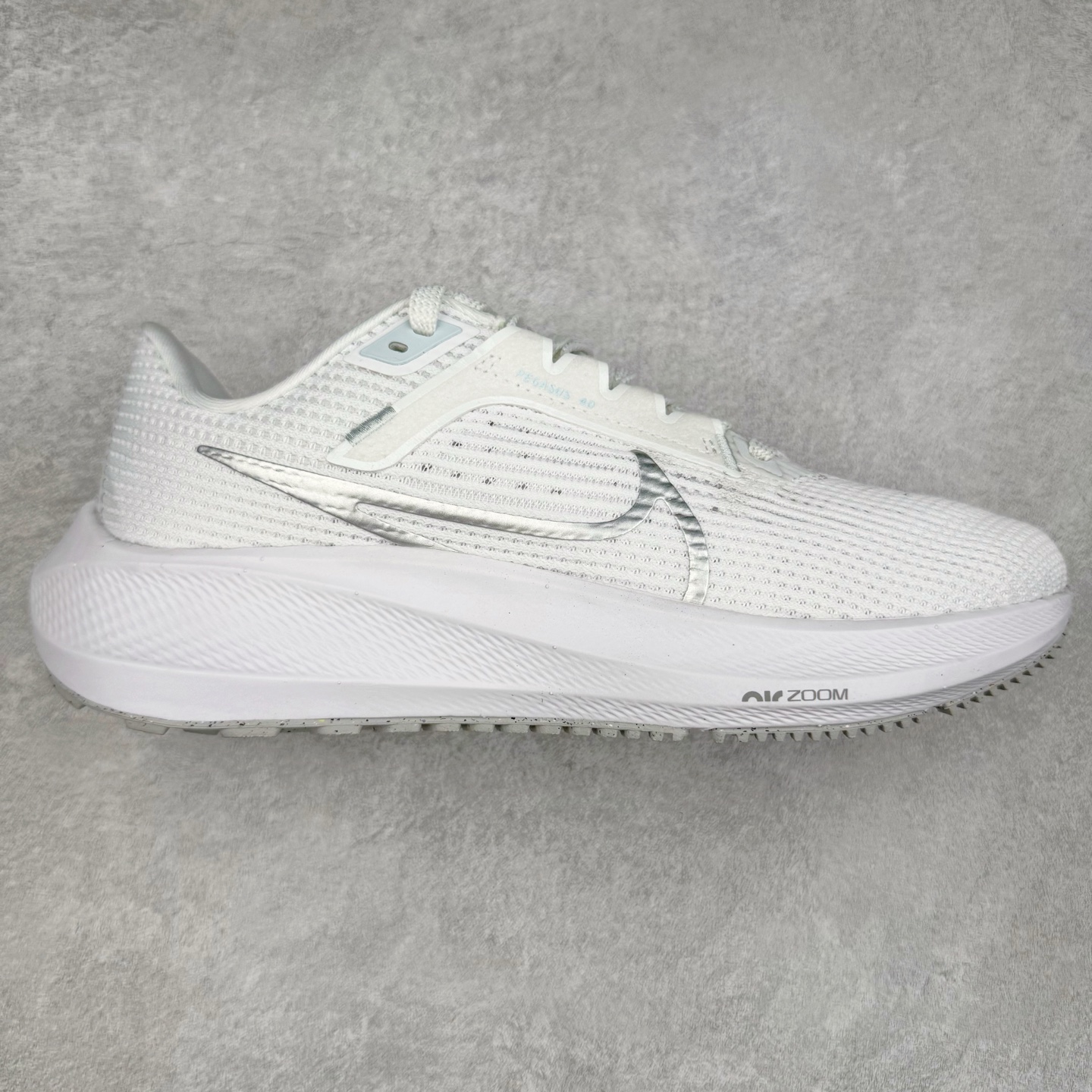 图片[8]-＃TG纯原 NK Zoom Pegasus 飞马40代马拉松系列网面透气缓震疾速跑鞋 独家渠道 市面未流通批次 奥莱直播间499 599一样的东西 碾压市面现存所有版本 公司一样的东西 超值回馈 帮你省钱 拥有 Zoom Air 一如既往的稳定感和流畅感 鞋面采用工程网眼设计 为特定高热区域营造出色透气性 进一步增加鞋面的穿孔数量 让足部能够快速散热 中足搭配 Flywire 飞线 在高速运动时营造舒适稳定的贴合感 内置Zoon气垫加持 动力十足 尺码：36 36.5 37.5 38 38.5 39 40 40.5 41 42 42.5 43 44 44.5 45-选品中心