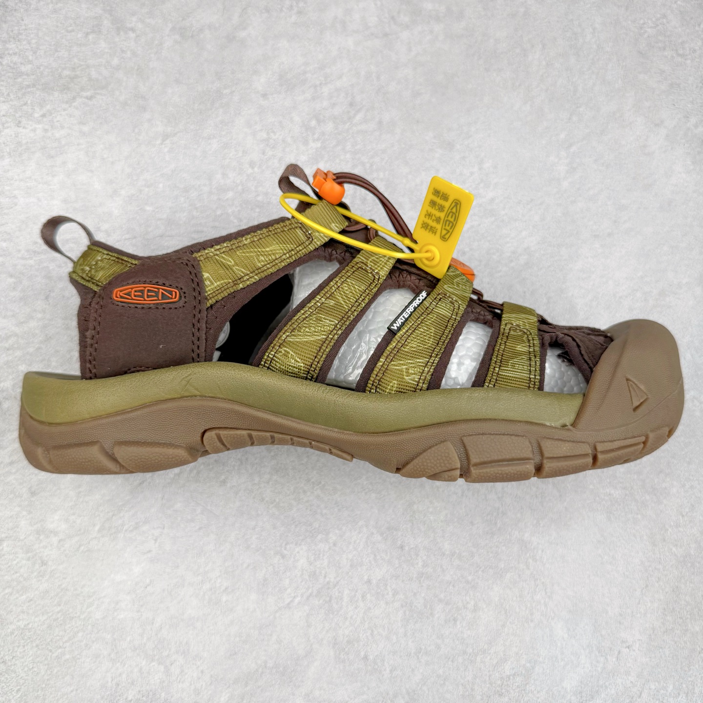 图片[6]-人气户外休闲鞋品牌-科恩Keen Uneek Flat-M 平底编织弹力穿搭溯溪涉水休闲户外凉鞋 #外贸订单出口品质#采用进口机台编制两根尼龙绳组成鞋面(快干衬里原料!!)#原装轻量级EVA中底缓震材质组合防滑橡胶外底部 夏季潮鞋,文青界的凉鞋至尊 都市机能户外品牌 KEEN 向来积极为其旗下大热鞋款 UNEEK 推出联名款，后跟为全封闭设计，快干衬里，HIGH-TRACTION橡胶外底，及轻量级EVA中底，达到轻量缓震的同时减轻重量。尺码：35 36 37 38 40 41 42 43 44 45-选品中心