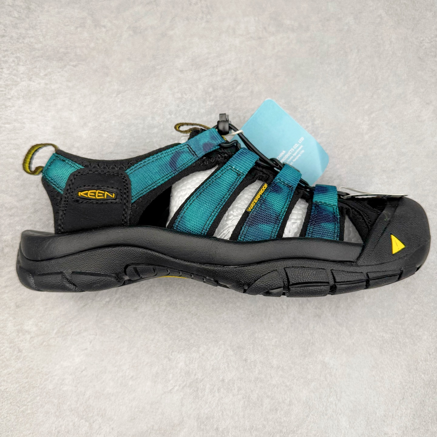 图片[4]-人气户外休闲鞋品牌-科恩Keen Uneek Flat-M 平底编织弹力穿搭溯溪涉水休闲户外凉鞋 #外贸订单出口品质#采用进口机台编制两根尼龙绳组成鞋面(快干衬里原料!!)#原装轻量级EVA中底缓震材质组合防滑橡胶外底部 夏季潮鞋,文青界的凉鞋至尊 都市机能户外品牌 KEEN 向来积极为其旗下大热鞋款 UNEEK 推出联名款，后跟为全封闭设计，快干衬里，HIGH-TRACTION橡胶外底，及轻量级EVA中底，达到轻量缓震的同时减轻重量。尺码：35 36 37 38 40 41 42 43 44 45-选品中心