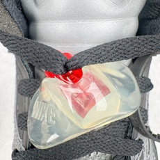 Off-White™ x Air Jordan Retro AJ5 OW联名黑蝉翼 DH8565-100 Off-White™ x Air Jordan Retro AJ5 OW联名黑蝉翼 DH8565-100