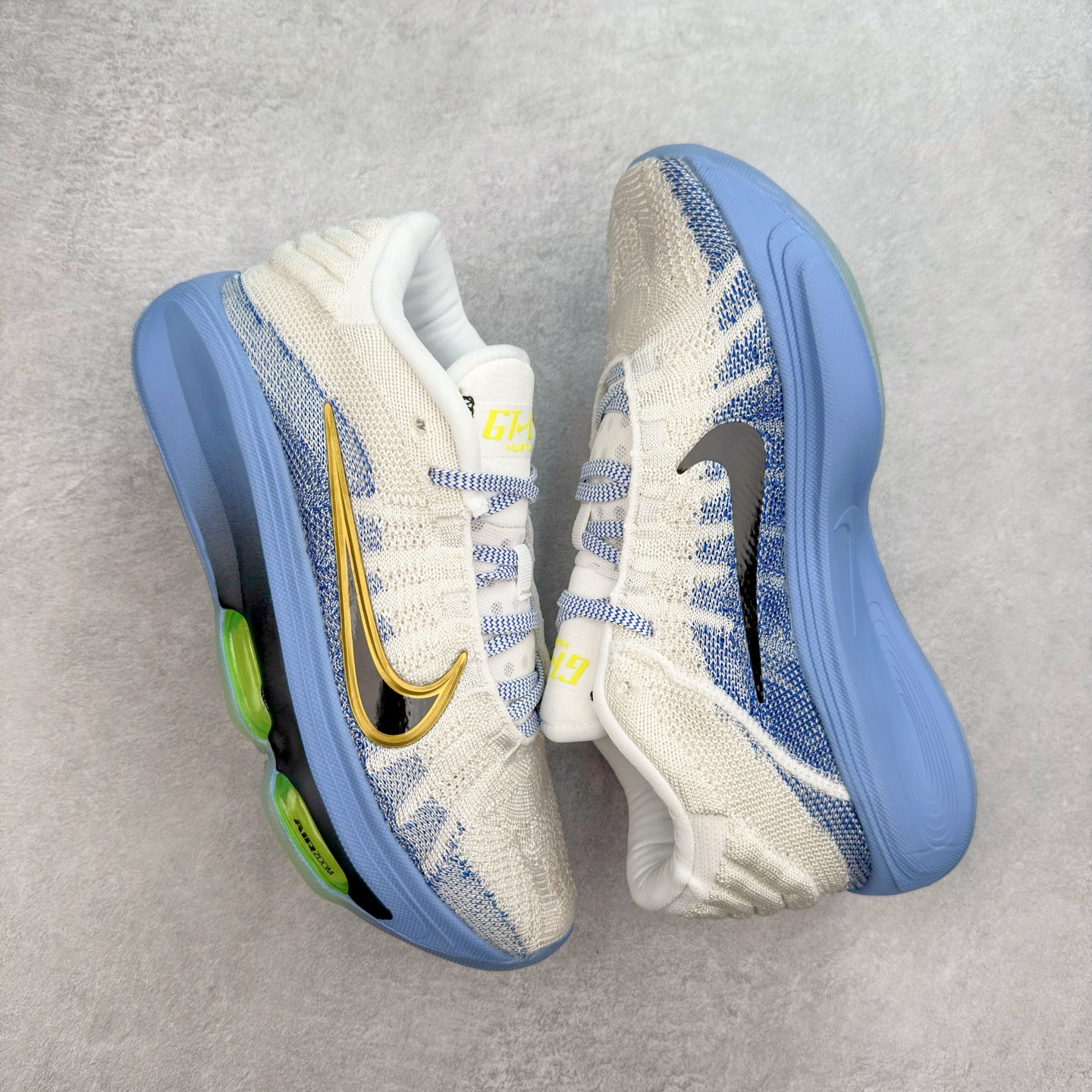 图片[3]-＃福利特价 NK G.T. Hustle 3 Blueprint EP 中底Mustang 缓震配置与前足 Zoom Strobel 缓震配置合体组成双重 Air Zoom 缓震配置为关键区域缔造澎湃弹力 前掌的 Air Zoom 气垫单元凭借出众的能量回馈助你保持运动状态 RadialKnit 鞋面首次应用于 Nike 篮球鞋，提供轻盈包裹效果，轻松跟上，你的运动节奏。穿上 G.T.Hustle3 助你在比赛最后关键时刻扭转势头。前足 AirZoom 缓震配置，带来出众能量回馈，助你轻松击败对手。尺码：36 36.5 37.5 38 38.5 39 40 40.5 41 42 42.5 43 44 44.5 45-选品中心