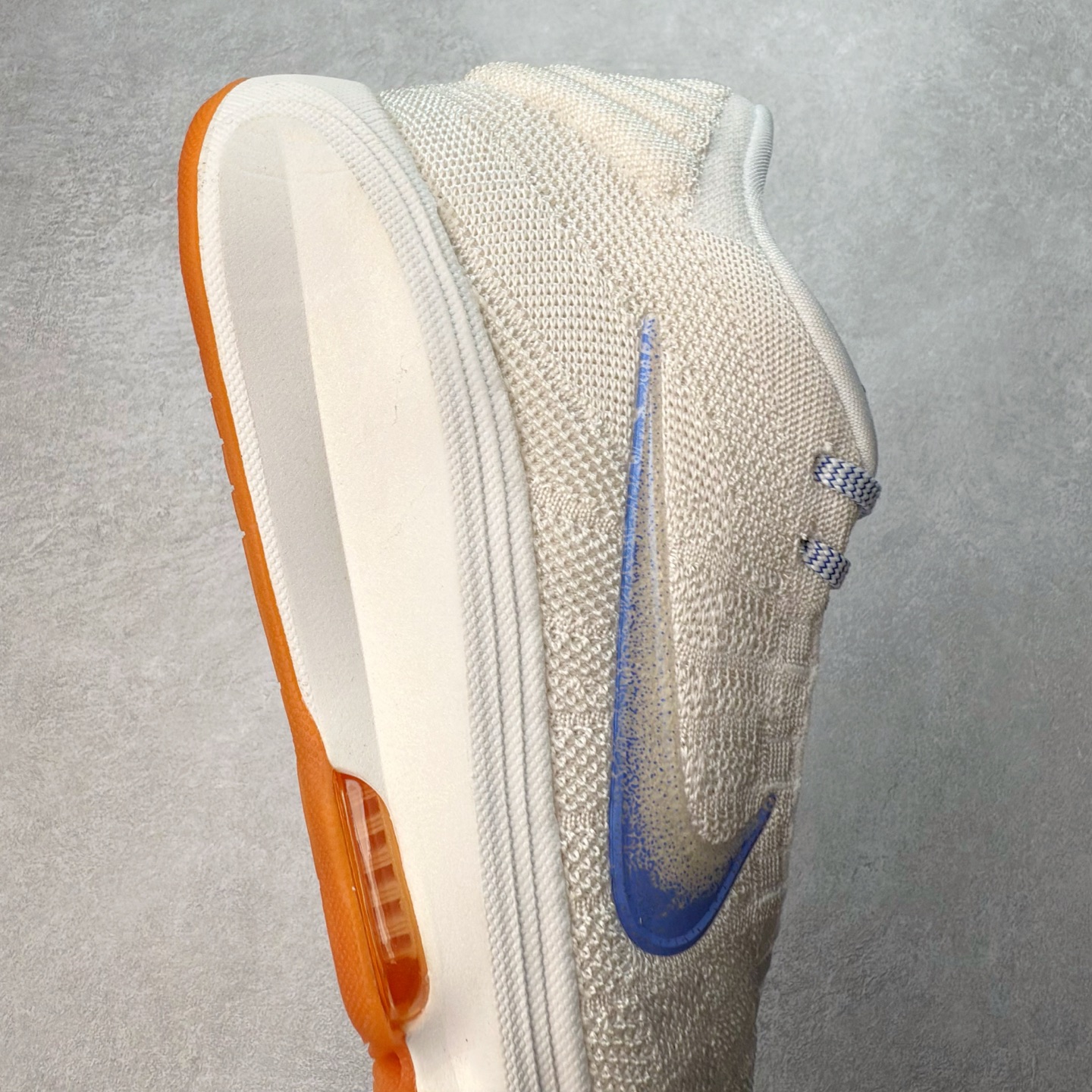 图片[6]-＃福利特价 NK G.T. Hustle 3 Blueprint EP 中底Mustang 缓震配置与前足 Zoom Strobel 缓震配置合体组成双重 Air Zoom 缓震配置为关键区域缔造澎湃弹力 前掌的 Air Zoom 气垫单元凭借出众的能量回馈助你保持运动状态 RadialKnit 鞋面首次应用于 Nike 篮球鞋，提供轻盈包裹效果，轻松跟上，你的运动节奏。穿上 G.T.Hustle3 助你在比赛最后关键时刻扭转势头。前足 AirZoom 缓震配置，带来出众能量回馈，助你轻松击败对手。尺码：36 36.5 37.5 38 38.5 39 40 40.5 41 42 42.5 43 44 44.5 45-选品中心