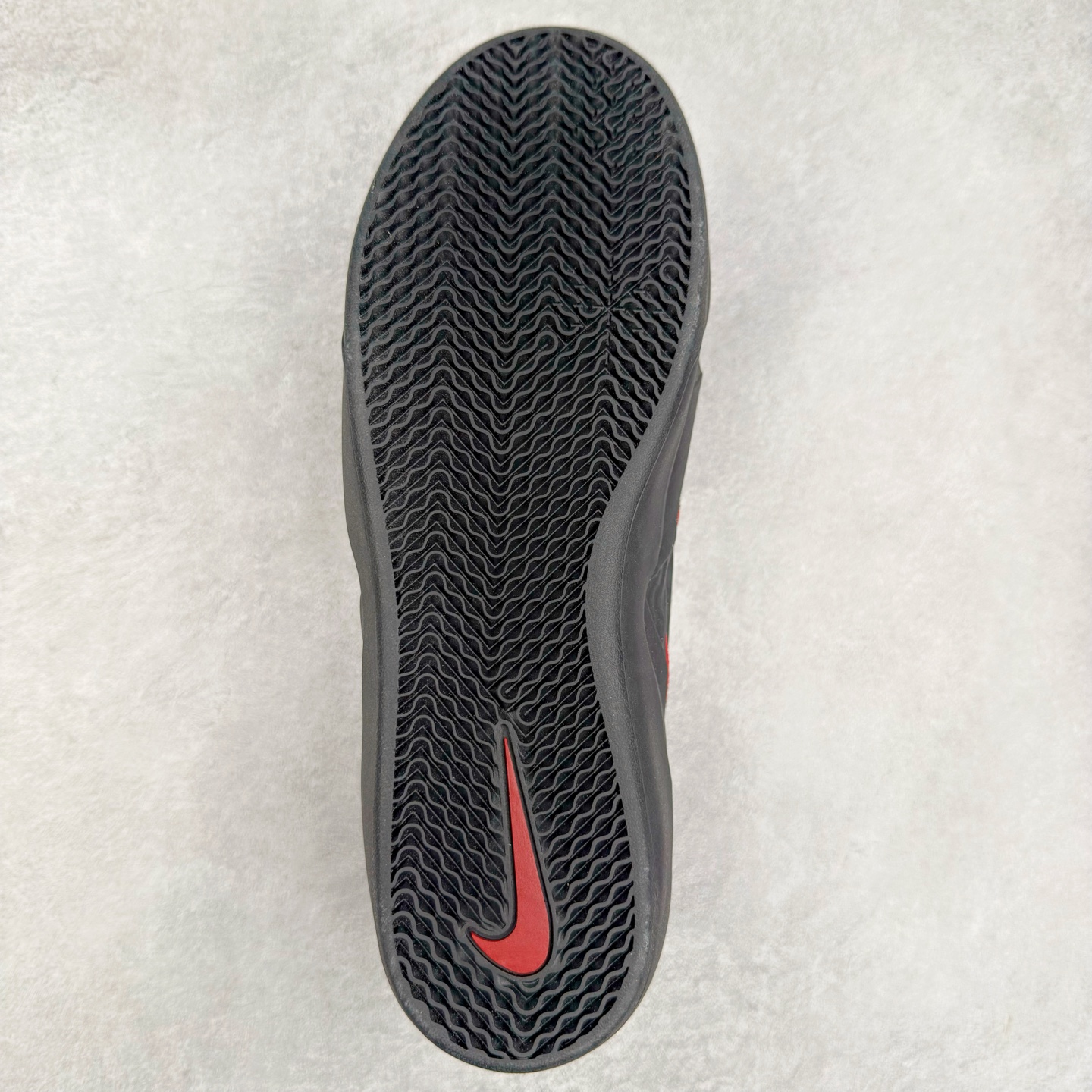 图片[9]-NK SB Nyjah Free 2 王一博同款 受着经典1997 款的 Zoom Spiridon 启发 SB Nyjah Free 2 继续谱写上一代的篇章 一改一代的一体式，二代的鞋舌与鞋身被分开来，但仍有着与前代相同的超柔韧 Nike Free 鞋底，同时还做了一些改良补充 首先是在全方位无死角的经典 Nyjah Free 橡胶鞋面的上方加了网眼材料，保证你在最热的滑板天也能双脚清爽 尺码：40-45-选品中心