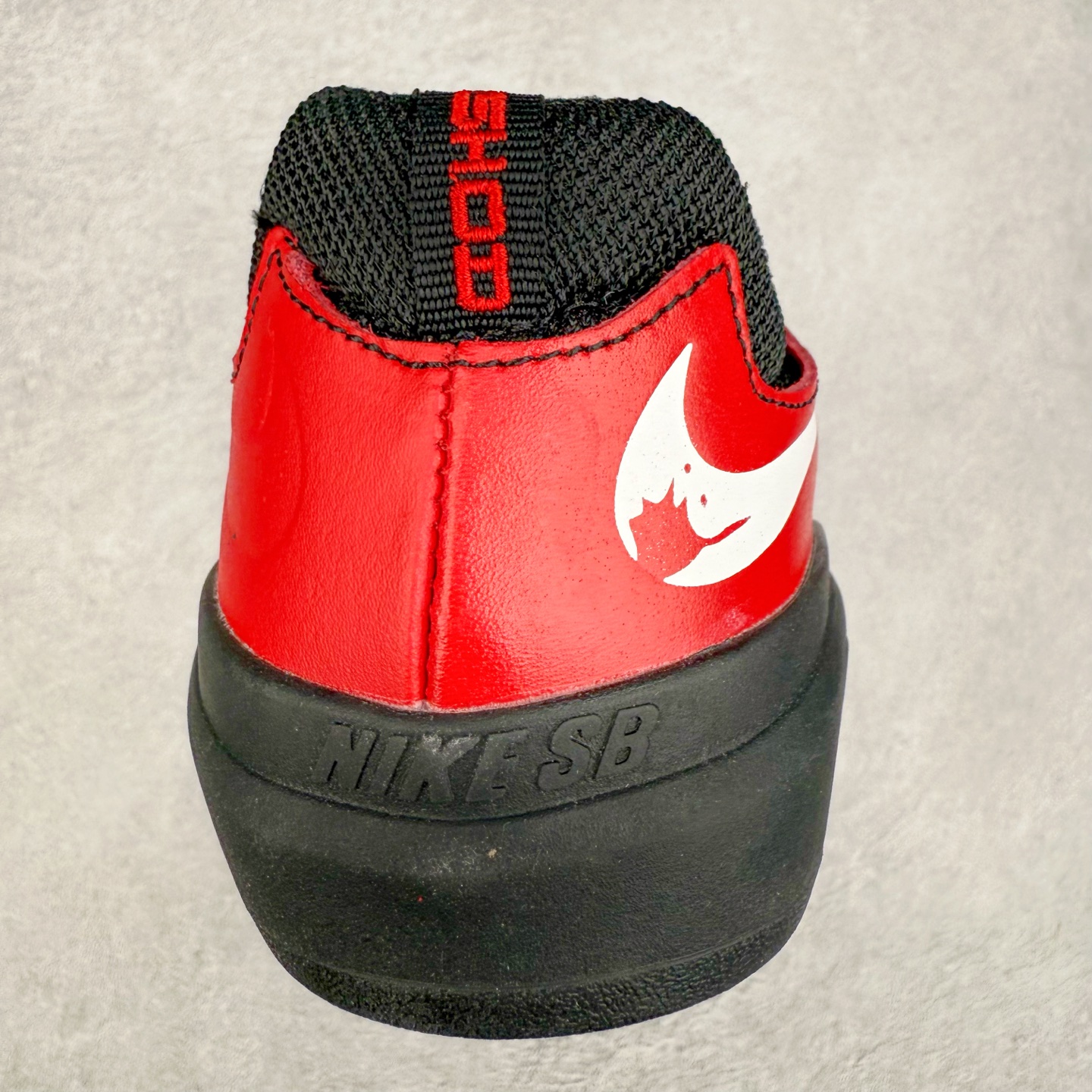 图片[8]-NK SB Nyjah Free 2 王一博同款 受着经典1997 款的 Zoom Spiridon 启发 SB Nyjah Free 2 继续谱写上一代的篇章 一改一代的一体式，二代的鞋舌与鞋身被分开来，但仍有着与前代相同的超柔韧 Nike Free 鞋底，同时还做了一些改良补充 首先是在全方位无死角的经典 Nyjah Free 橡胶鞋面的上方加了网眼材料，保证你在最热的滑板天也能双脚清爽 尺码：40-45-选品中心