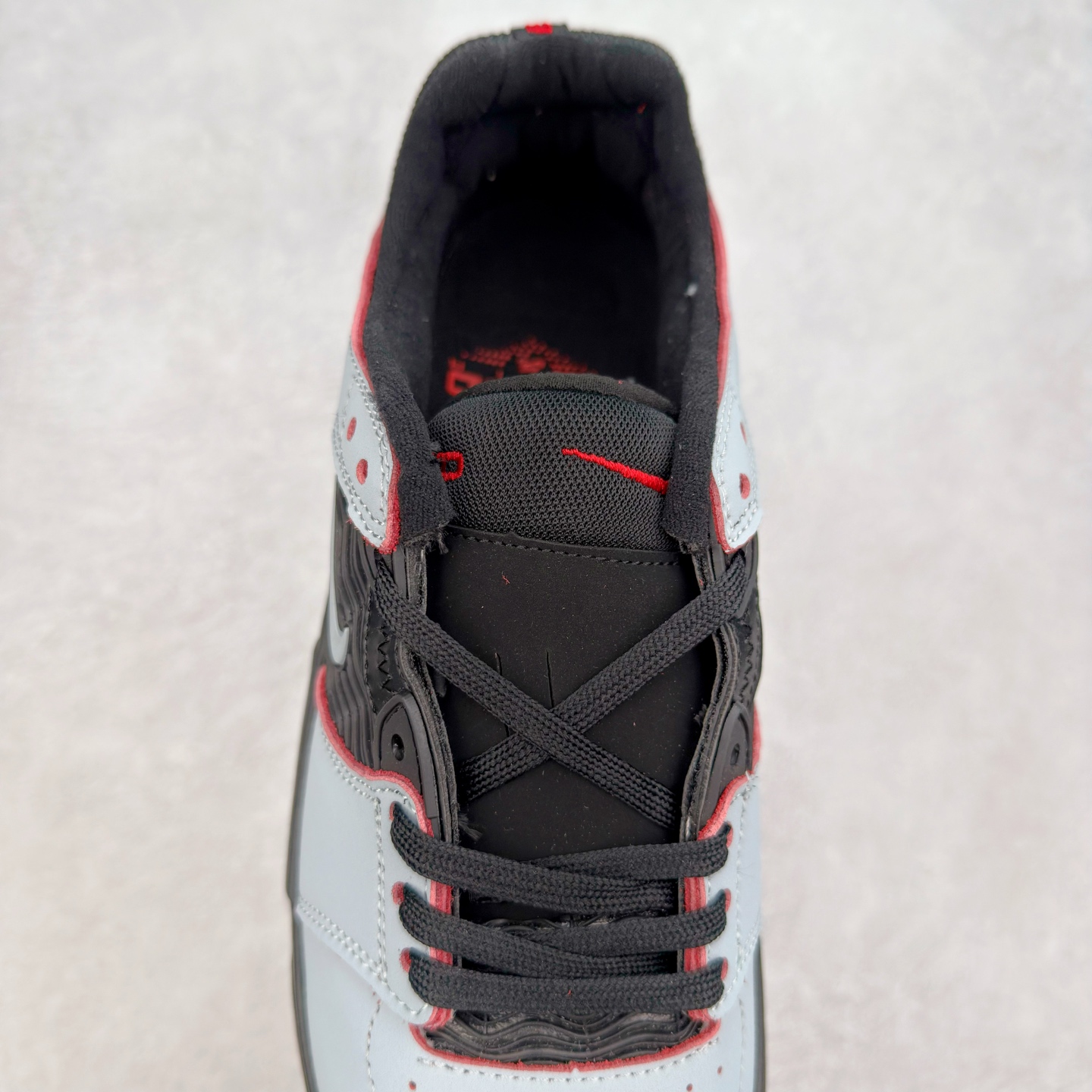 图片[5]-NK SB Nyjah Free 2 王一博同款 受着经典1997 款的 Zoom Spiridon 启发 SB Nyjah Free 2 继续谱写上一代的篇章 一改一代的一体式，二代的鞋舌与鞋身被分开来，但仍有着与前代相同的超柔韧 Nike Free 鞋底，同时还做了一些改良补充 首先是在全方位无死角的经典 Nyjah Free 橡胶鞋面的上方加了网眼材料，保证你在最热的滑板天也能双脚清爽 尺码：40-45-选品中心