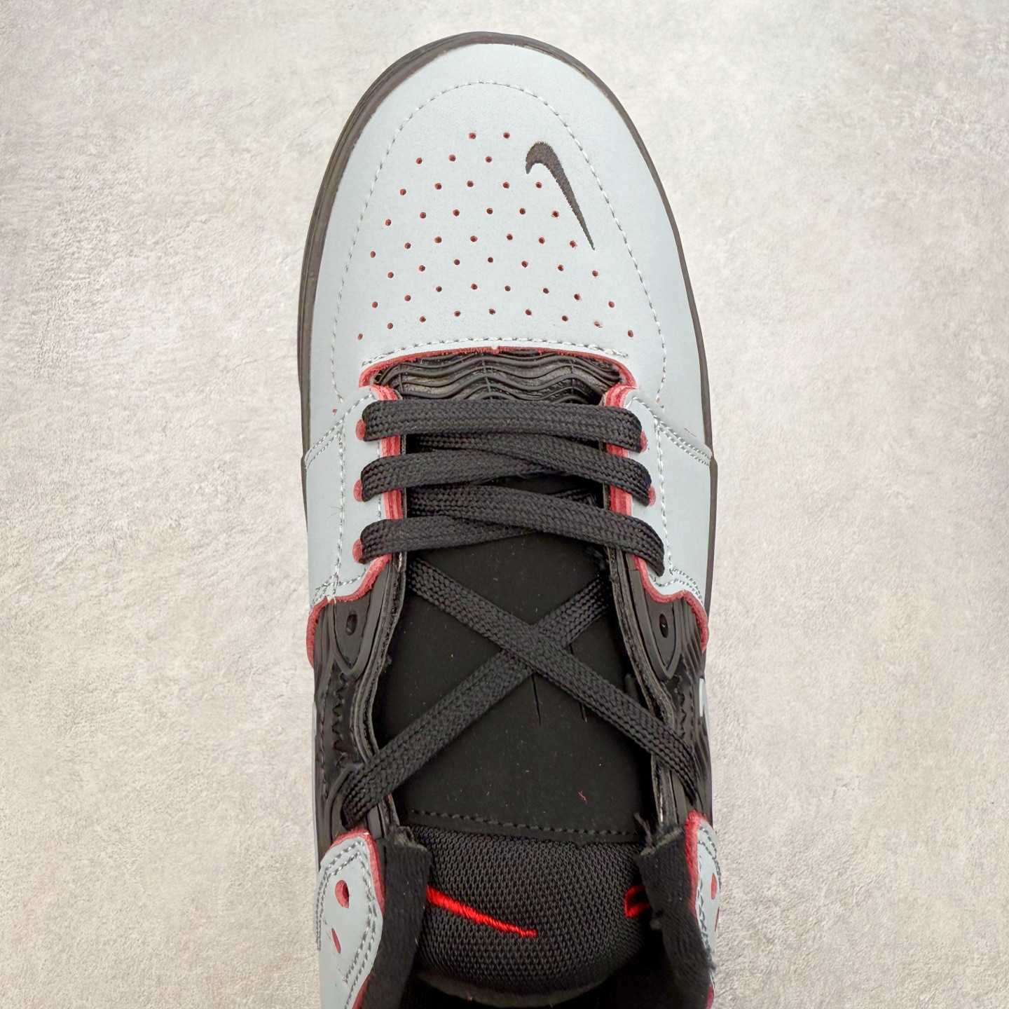 图片[4]-NK SB Nyjah Free 2 王一博同款 受着经典1997 款的 Zoom Spiridon 启发 SB Nyjah Free 2 继续谱写上一代的篇章 一改一代的一体式，二代的鞋舌与鞋身被分开来，但仍有着与前代相同的超柔韧 Nike Free 鞋底，同时还做了一些改良补充 首先是在全方位无死角的经典 Nyjah Free 橡胶鞋面的上方加了网眼材料，保证你在最热的滑板天也能双脚清爽 尺码：40-45-选品中心