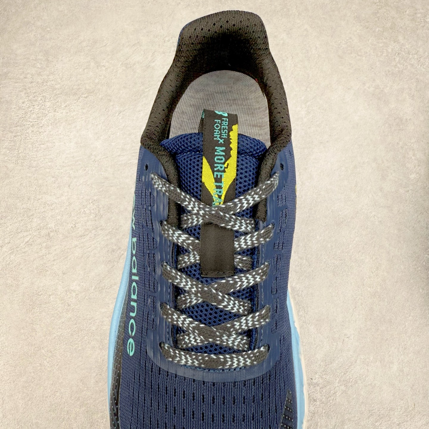 图片[5]-New Balance Fresh Foam X Trail More v3 新百伦NB莫尔V3系列低帮轻量化厚底户外越野休闲运动慢跑鞋 MTMORNGR 无论是越野训练跑还是享受自然美景 New Balance Fresh Foam X Trail More v3 都能确保双脚凉爽舒适 获得缓震支撑 这款越野跑鞋採用透气的合成/网眼鞋面 加上双层 Fresh Foam X 中底实现绝佳舒适著感 搭载鞋头防护科技与 All Terrain 系列最厚鞋底 可防止碎石跑入鞋内 让你尽情探索不受限 尺码：36 37 37.5 38 38.5 39.5 40 40.5 41.5 42 42.5 43 44 44.5 45-选品中心