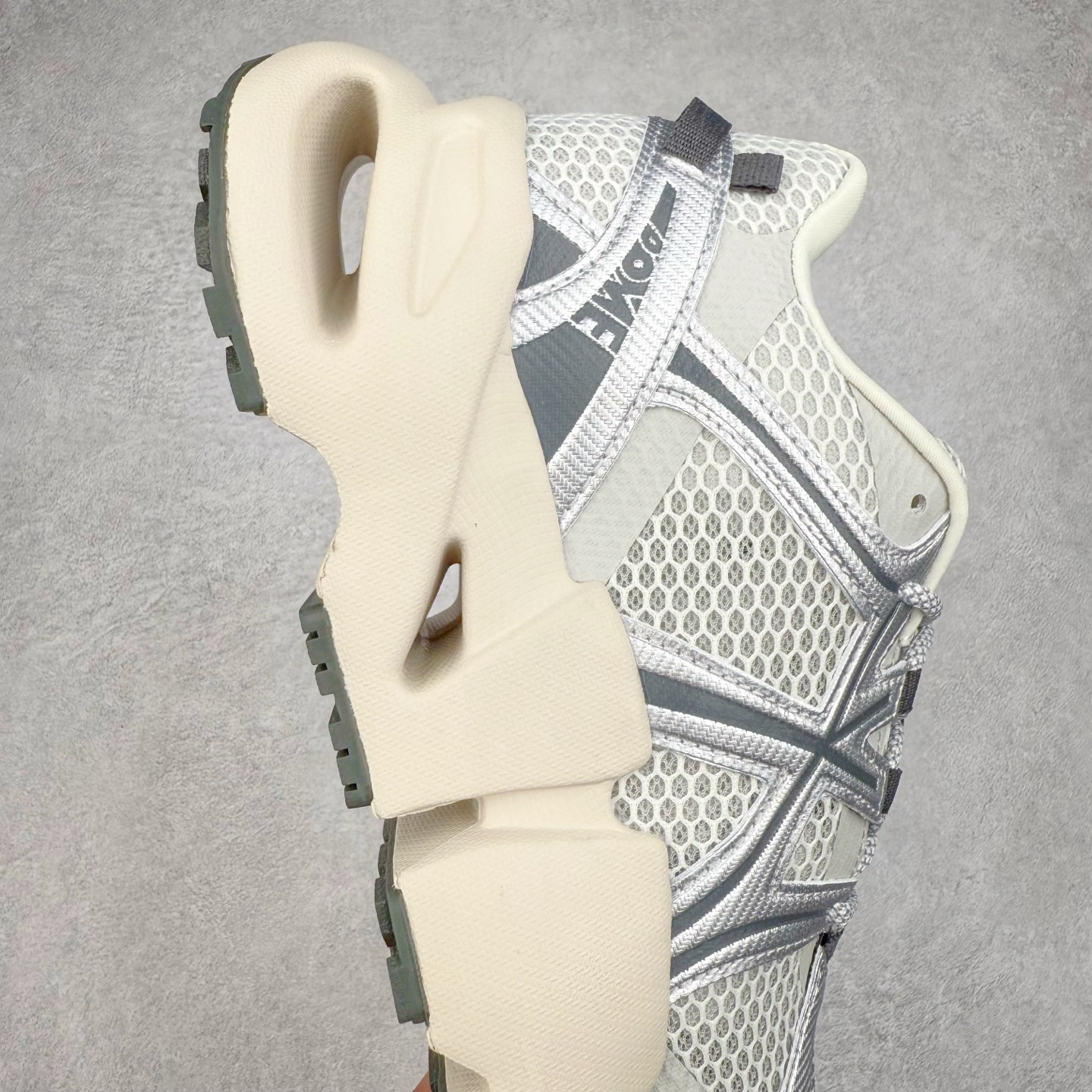 图片[6]-MLB DOME CHUNKY 纽约洋基队合成革潮流时尚舒适休闲运动风厚底增高 防滑耐磨 低帮 老爹鞋 男女同款 黑色 实拍调校N版已经零色差零失真 百分百还原实物色彩所见即所得 不存在货不对板色差等低级问题 选购参考实物拍摄 不混卖不参货 只用心做好货严格选品 承诺混一赔十 尺码：36 36.5 37.5 38 38.5 39 40 40.5 41 42 42.5 43 44 44.5 45-选品中心