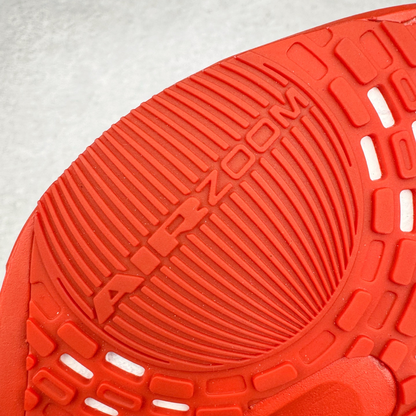 图片[20]-＃JC纯原 NK Air Zoom Alphafly NEXT% 3 2024全新马拉松超级跑鞋 HJ7041-300 有史以来最轻盈、测试次数最多的NK Alphafly 经过精英马拉松运动员的测试验证 并搭载Air Zoom气垫 旨在助力跑者实现突破 取得更佳的成绩 在开发过程中 Alphafly 3帮助耐克运动员凯尔文·基普图姆（Kelvin Kiptum）以2：00：35的成绩刷新了马拉松世界纪录 Alphafly的动力设计没有改变——Air Zoom气垫单元、Flyplate碳纤维板和ZoomX泡绵 但是整体系统的制作方法略有调整 优化和提升了对运动员的帮助 主要更新包括一体式鞋底 提供顺畅稳定的“后跟到脚趾”过渡；更宽的全长Flyplate碳纤维板提供稳定助推力 全新Fast Shot外底保证出色牵引力和抓地力 全新Atomknit 3.0鞋面提供更强的控制力、透气性和中足支撑力 尺码：36 36.5 37.5 38 38.5 39 40 40.5 41 42 42.5 43 44 44.5 45 46-选品中心