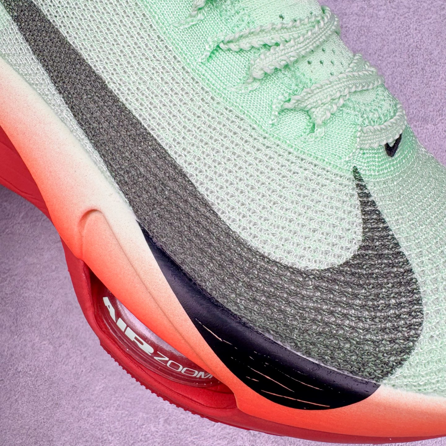 图片[17]-＃JC纯原 NK Air Zoom Alphafly NEXT% 3 2024全新马拉松超级跑鞋 HJ7041-300 有史以来最轻盈、测试次数最多的NK Alphafly 经过精英马拉松运动员的测试验证 并搭载Air Zoom气垫 旨在助力跑者实现突破 取得更佳的成绩 在开发过程中 Alphafly 3帮助耐克运动员凯尔文·基普图姆（Kelvin Kiptum）以2：00：35的成绩刷新了马拉松世界纪录 Alphafly的动力设计没有改变——Air Zoom气垫单元、Flyplate碳纤维板和ZoomX泡绵 但是整体系统的制作方法略有调整 优化和提升了对运动员的帮助 主要更新包括一体式鞋底 提供顺畅稳定的“后跟到脚趾”过渡；更宽的全长Flyplate碳纤维板提供稳定助推力 全新Fast Shot外底保证出色牵引力和抓地力 全新Atomknit 3.0鞋面提供更强的控制力、透气性和中足支撑力 尺码：36 36.5 37.5 38 38.5 39 40 40.5 41 42 42.5 43 44 44.5 45 46-选品中心