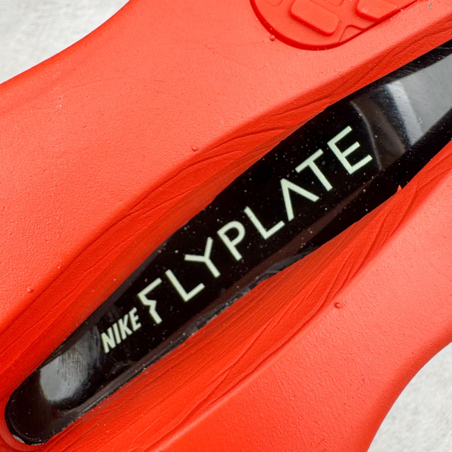 图片[21]-＃JC纯原 NK Air Zoom Alphafly NEXT% 3 2024全新马拉松超级跑鞋 HJ7041-300 有史以来最轻盈、测试次数最多的NK Alphafly 经过精英马拉松运动员的测试验证 并搭载Air Zoom气垫 旨在助力跑者实现突破 取得更佳的成绩 在开发过程中 Alphafly 3帮助耐克运动员凯尔文·基普图姆（Kelvin Kiptum）以2：00：35的成绩刷新了马拉松世界纪录 Alphafly的动力设计没有改变——Air Zoom气垫单元、Flyplate碳纤维板和ZoomX泡绵 但是整体系统的制作方法略有调整 优化和提升了对运动员的帮助 主要更新包括一体式鞋底 提供顺畅稳定的“后跟到脚趾”过渡；更宽的全长Flyplate碳纤维板提供稳定助推力 全新Fast Shot外底保证出色牵引力和抓地力 全新Atomknit 3.0鞋面提供更强的控制力、透气性和中足支撑力 尺码：36 36.5 37.5 38 38.5 39 40 40.5 41 42 42.5 43 44 44.5 45 46-选品中心