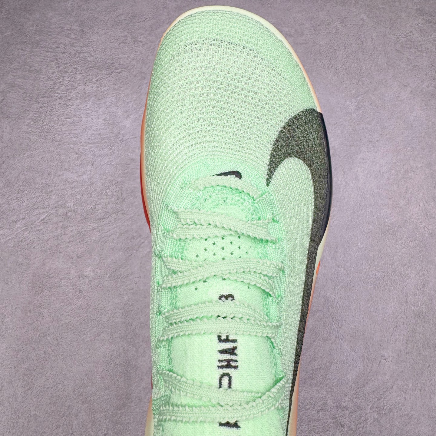 图片[4]-＃JC纯原 NK Air Zoom Alphafly NEXT% 3 2024全新马拉松超级跑鞋 HJ7041-300 有史以来最轻盈、测试次数最多的NK Alphafly 经过精英马拉松运动员的测试验证 并搭载Air Zoom气垫 旨在助力跑者实现突破 取得更佳的成绩 在开发过程中 Alphafly 3帮助耐克运动员凯尔文·基普图姆（Kelvin Kiptum）以2：00：35的成绩刷新了马拉松世界纪录 Alphafly的动力设计没有改变——Air Zoom气垫单元、Flyplate碳纤维板和ZoomX泡绵 但是整体系统的制作方法略有调整 优化和提升了对运动员的帮助 主要更新包括一体式鞋底 提供顺畅稳定的“后跟到脚趾”过渡；更宽的全长Flyplate碳纤维板提供稳定助推力 全新Fast Shot外底保证出色牵引力和抓地力 全新Atomknit 3.0鞋面提供更强的控制力、透气性和中足支撑力 尺码：36 36.5 37.5 38 38.5 39 40 40.5 41 42 42.5 43 44 44.5 45 46-选品中心