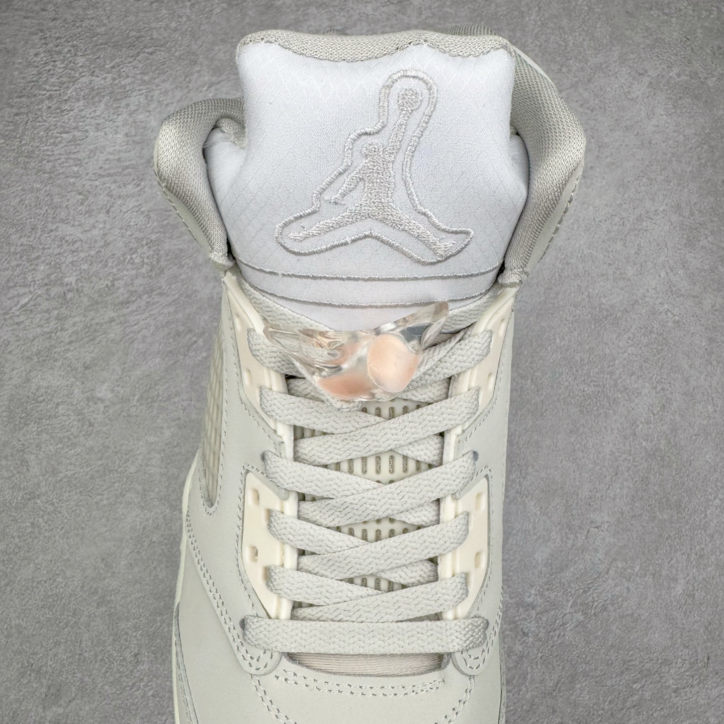 图片[5]-＃外贸版 Air Jordan AJ5 Retro CNY蛇年限定 HF3183-001 原纸板楦头开发 进口头层皮料 完美鞋型匹配公司货 正确鞋舌立体高频 最新原厂底模 大底卡色咬花完美 鞋柜必备鞋款 终端现货供应 尺码：36 36.5 37.5 38 38.5 39 40 40.5 41 42 42.5 43 44 44.5 45 46 47.5-选品中心