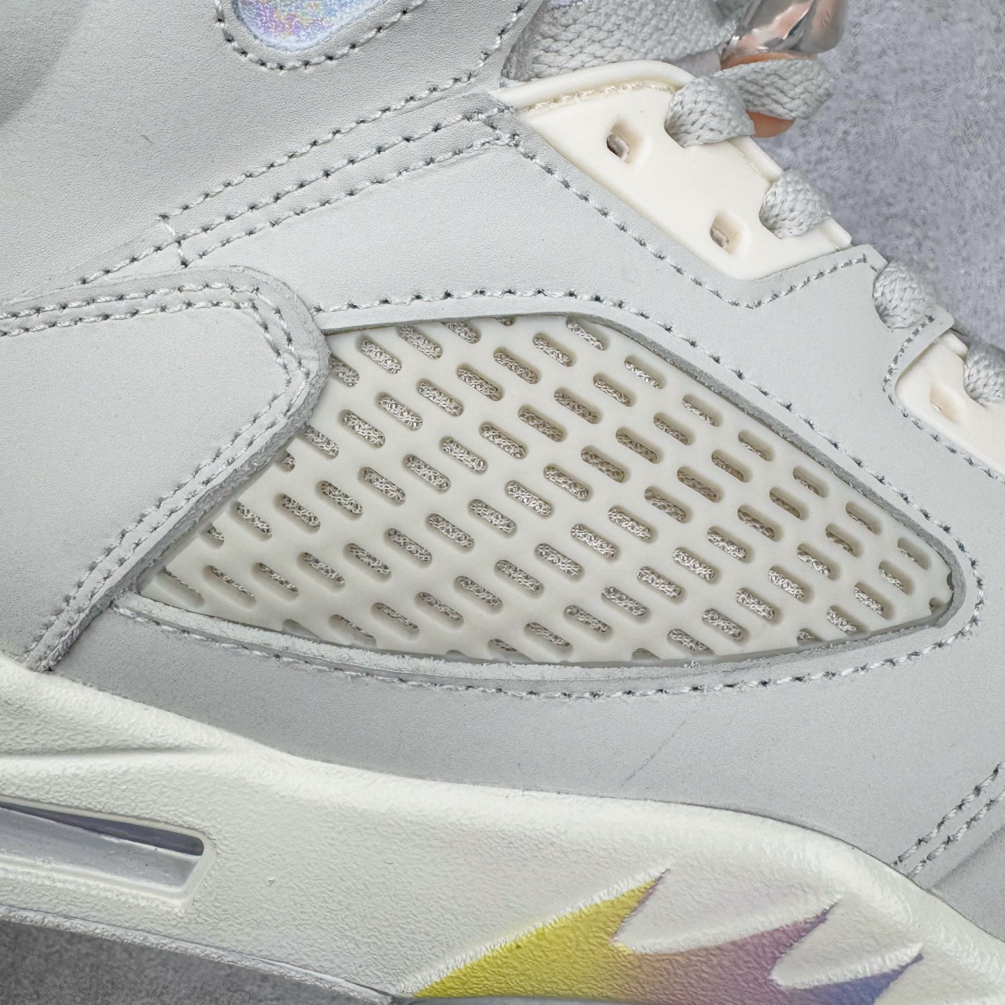 图片[16]-＃外贸版 Air Jordan AJ5 Retro CNY蛇年限定 HF3183-001 原纸板楦头开发 进口头层皮料 完美鞋型匹配公司货 正确鞋舌立体高频 最新原厂底模 大底卡色咬花完美 鞋柜必备鞋款 终端现货供应 尺码：36 36.5 37.5 38 38.5 39 40 40.5 41 42 42.5 43 44 44.5 45 46 47.5-选品中心