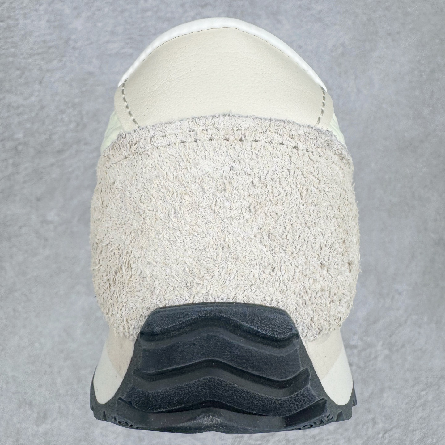 图片[8]-＃M纯原 New Balance U471AM NB新百伦织物牛剖层革春夏薄底鞋防滑耐磨平衡轻便低帮生活休闲鞋 原档数据独立私模大底 唯一正确三层组合大底 特高弹切片加持 百分百还原原鞋脚感 NB市场最强产物 防伪原标全套原楦原纸板原厂数据开发 全鞋电脑针车加持 原厂网布 原装进口头层翻毛皮料正确绒感卡色 正确中底拉帮中底网布细节 匠心打造 耗时两个月开发完成 工艺极其复杂难度可想而知 高端零售专供产物 尺码：36 37 37.5 38 38.5 39.5 40 40.5 41.5 42 42.5 43 44 44.5 45 45.5 46.5 47-选品中心