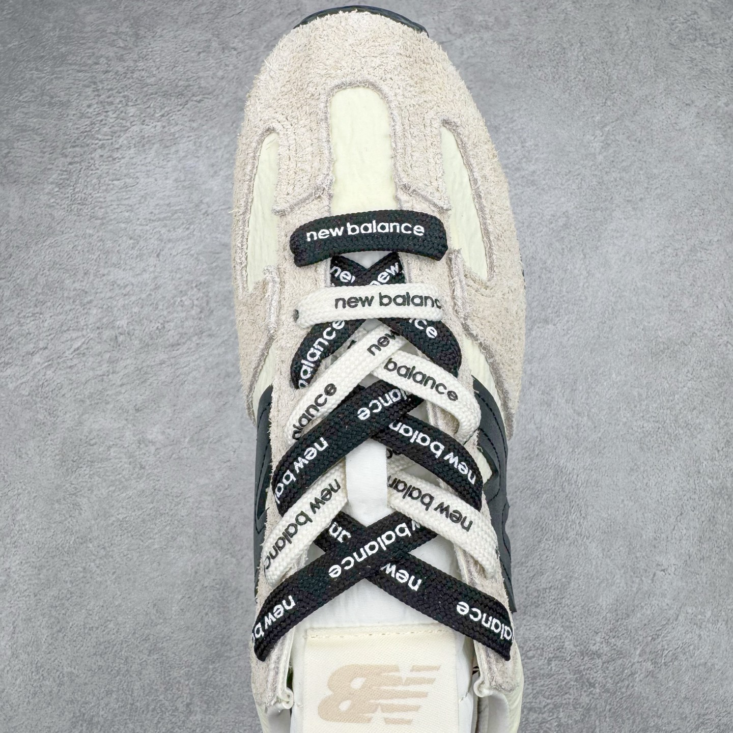 图片[4]-＃M纯原 New Balance U471AM NB新百伦织物牛剖层革春夏薄底鞋防滑耐磨平衡轻便低帮生活休闲鞋 原档数据独立私模大底 唯一正确三层组合大底 特高弹切片加持 百分百还原原鞋脚感 NB市场最强产物 防伪原标全套原楦原纸板原厂数据开发 全鞋电脑针车加持 原厂网布 原装进口头层翻毛皮料正确绒感卡色 正确中底拉帮中底网布细节 匠心打造 耗时两个月开发完成 工艺极其复杂难度可想而知 高端零售专供产物 尺码：36 37 37.5 38 38.5 39.5 40 40.5 41.5 42 42.5 43 44 44.5 45 45.5 46.5 47-选品中心